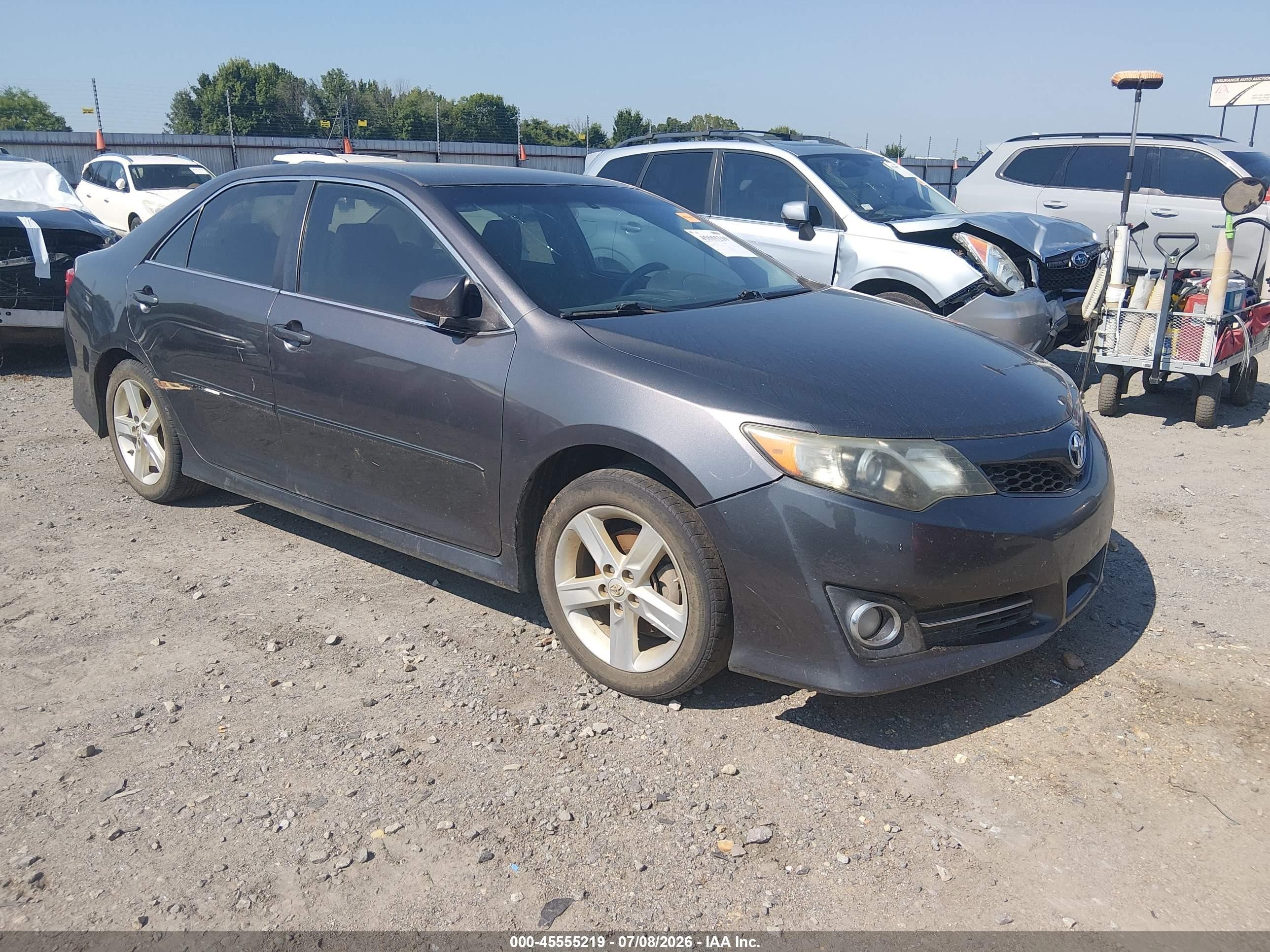 2014 Toyota Camry Se Gray vin: 4T1BF1FKXEU765167