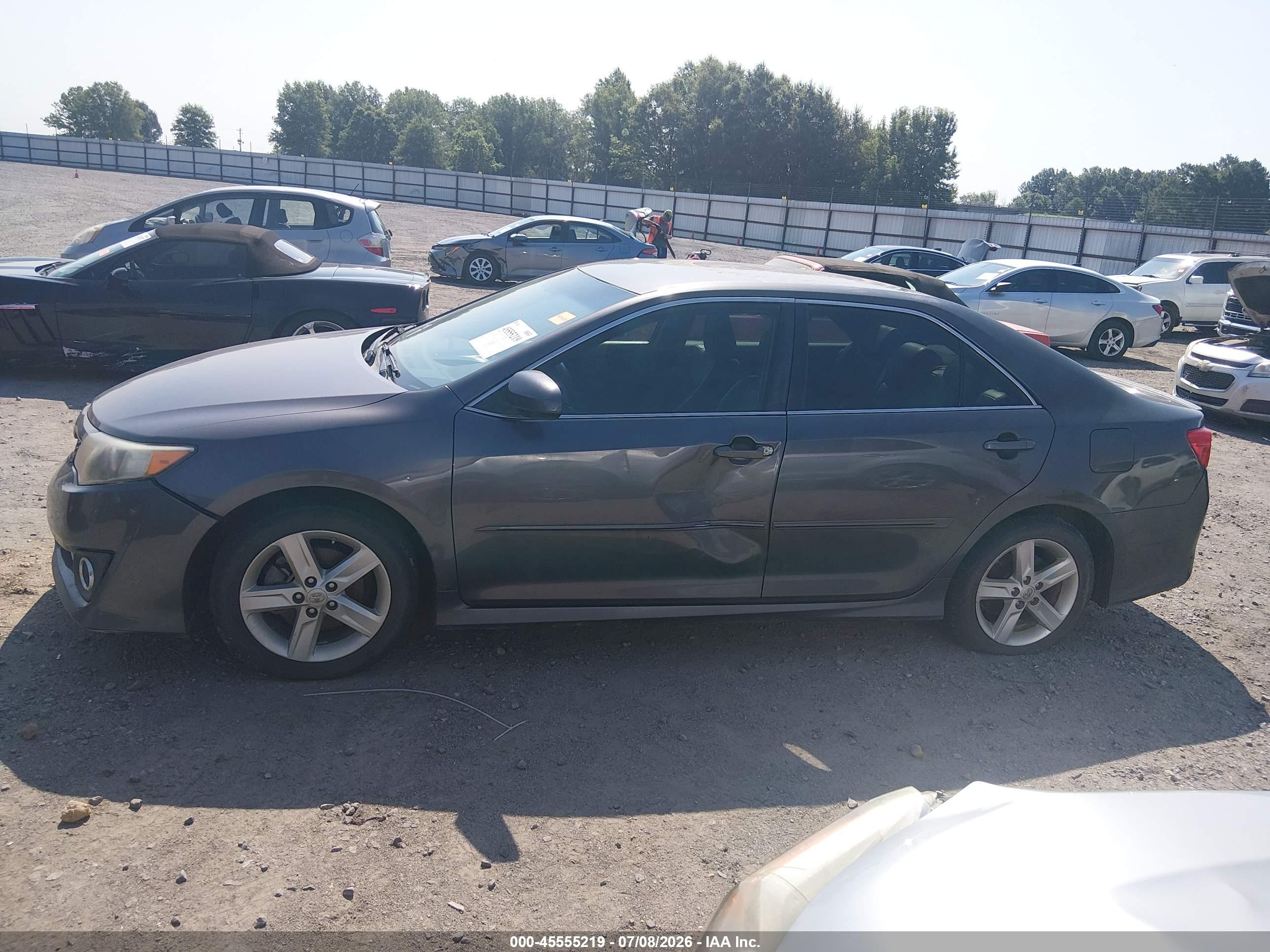 2014 Toyota Camry Se Gray vin: 4T1BF1FKXEU765167