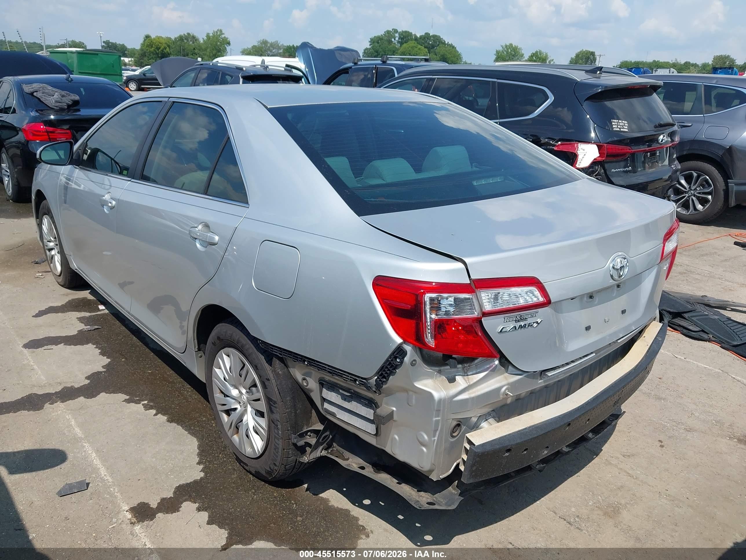 2014 Toyota Camry Le Gray vin: 4T1BF1FKXEU779229