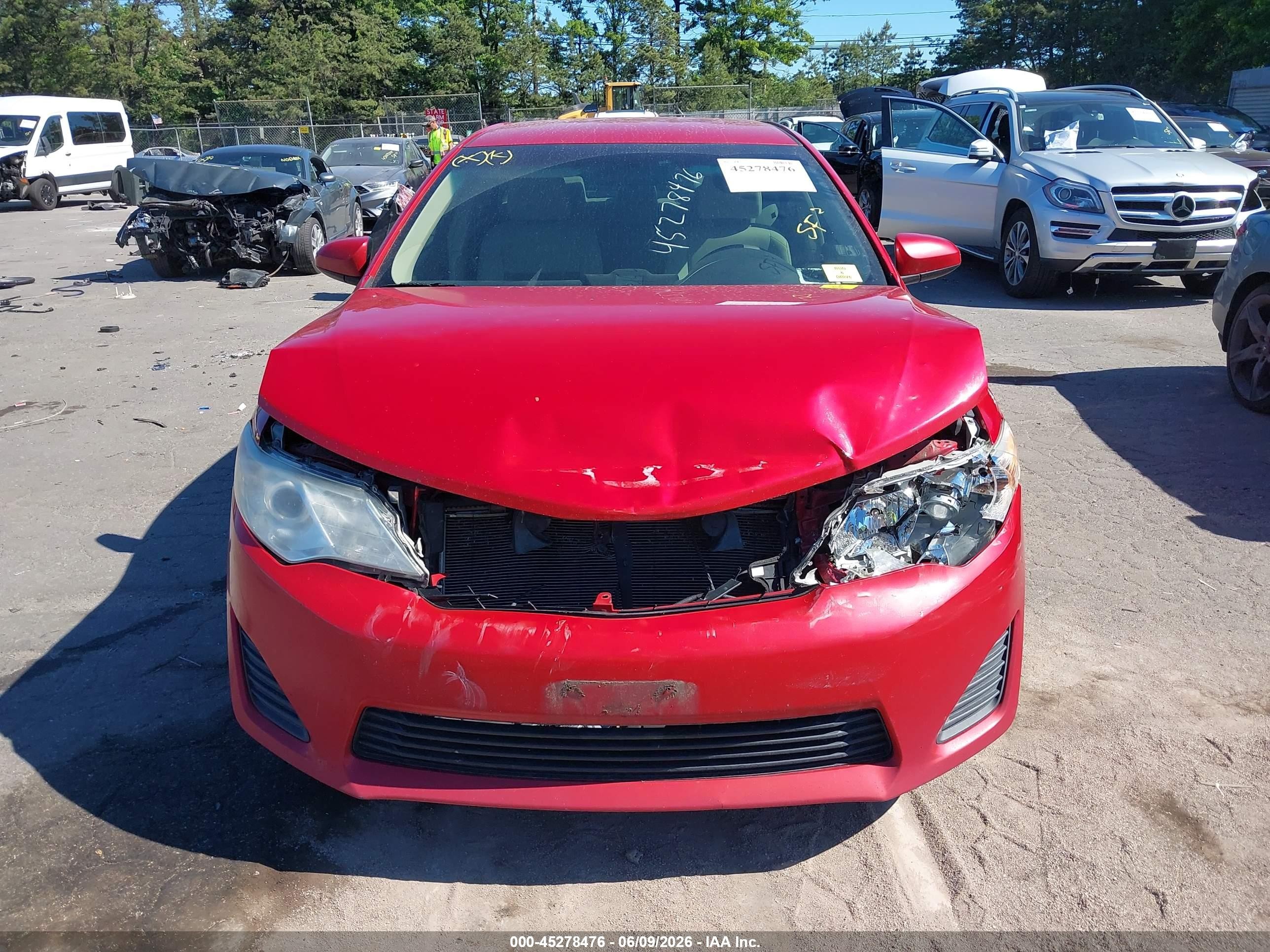 2014 Toyota Camry Le Red vin: 4T1BF1FKXEU797133
