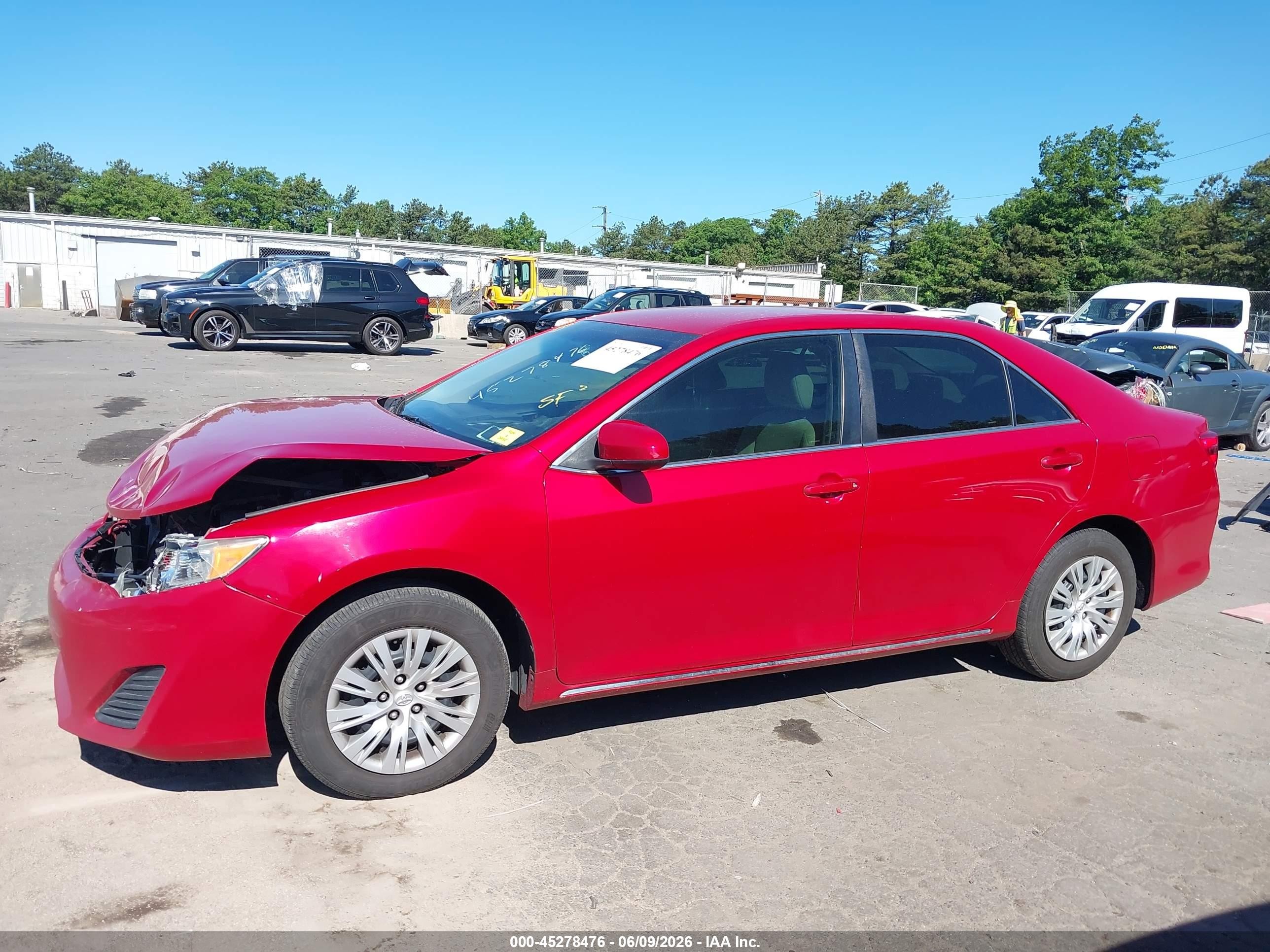 2014 Toyota Camry Le Red vin: 4T1BF1FKXEU797133