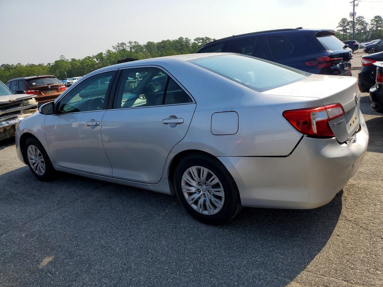 2014 Toyota Camry L Silver vin: 4T1BF1FKXEU805554