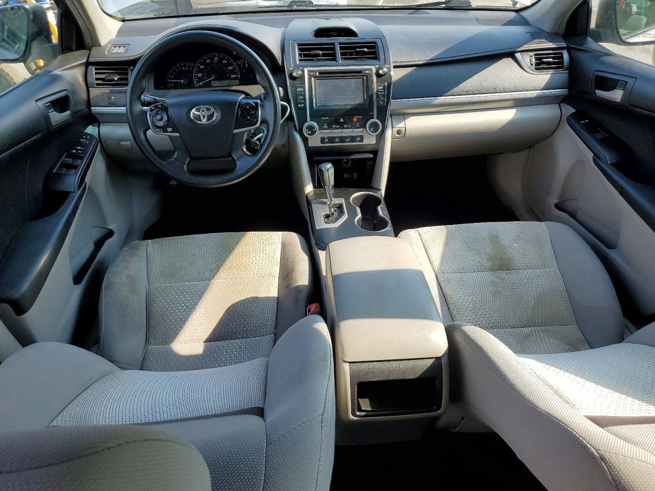 2014 Toyota Camry L Silver vin: 4T1BF1FKXEU805554