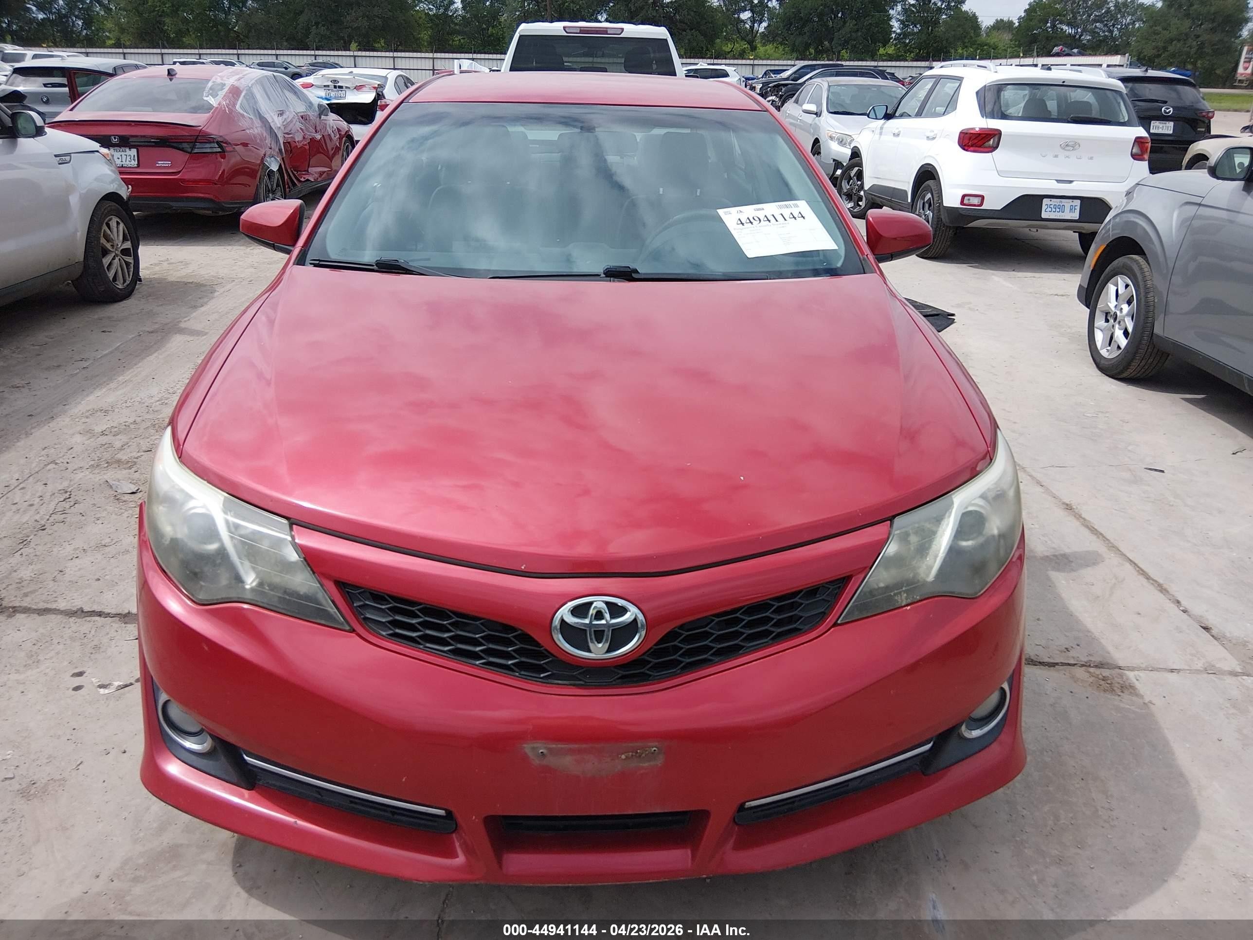 2014 Toyota Camry Se Red vin: 4T1BF1FKXEU807479