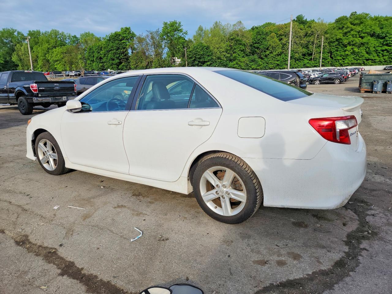 2014 Toyota Camry Se White vin: 4T1BF1FKXEU815047