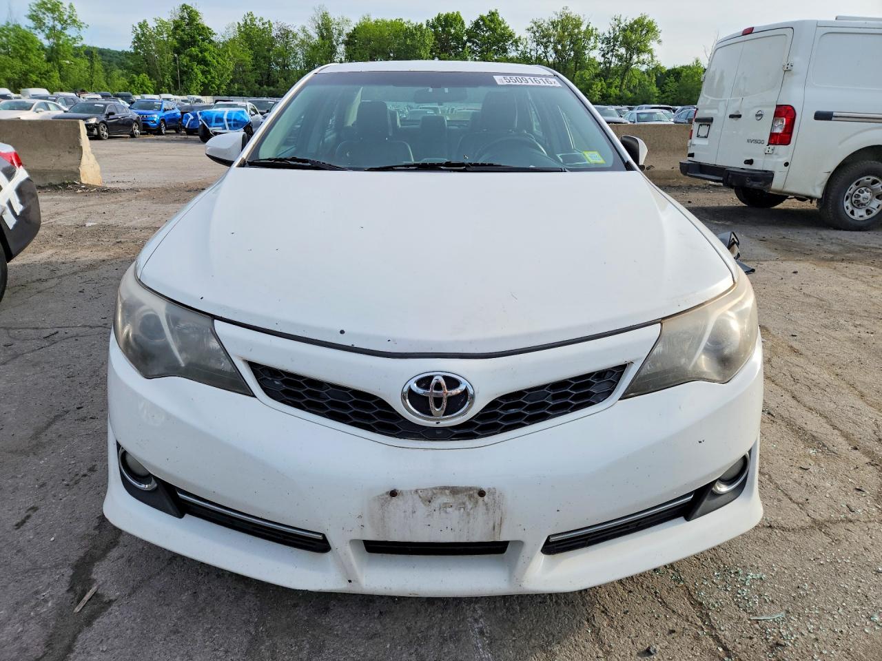 2014 Toyota Camry Se White vin: 4T1BF1FKXEU815047