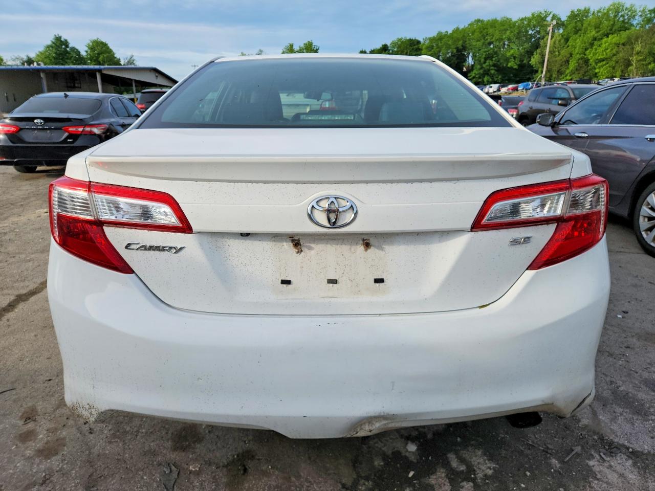 2014 Toyota Camry Se White vin: 4T1BF1FKXEU815047