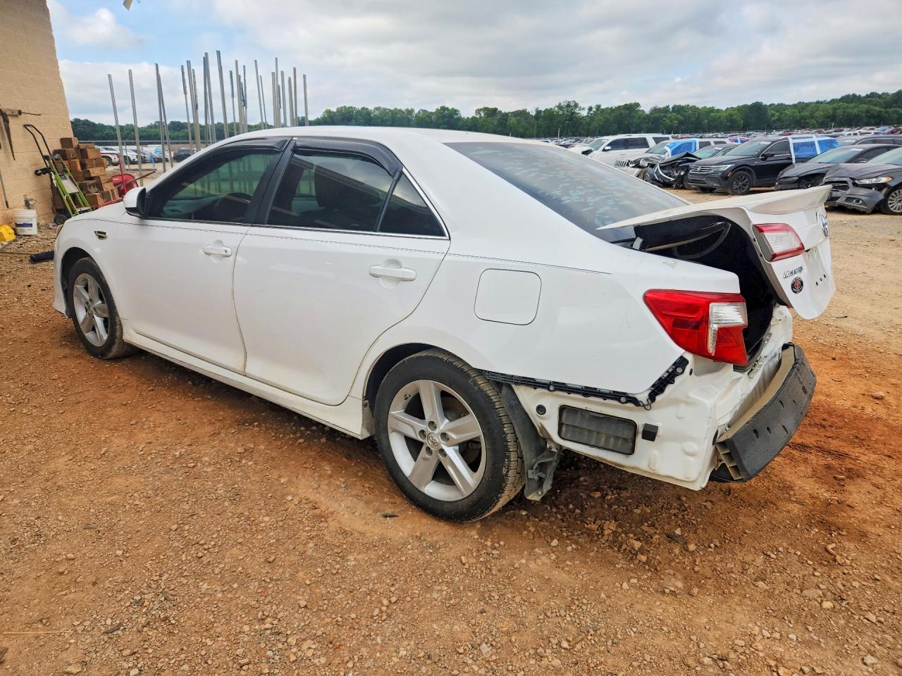 2014 Toyota Camry Se White vin: 4T1BF1FKXEU838991