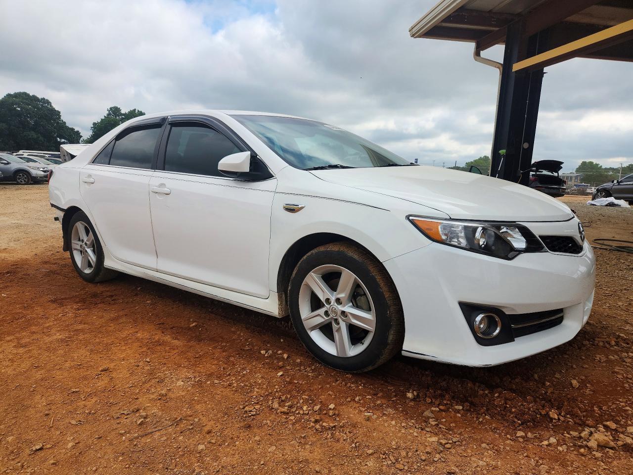 2014 Toyota Camry Se White vin: 4T1BF1FKXEU838991