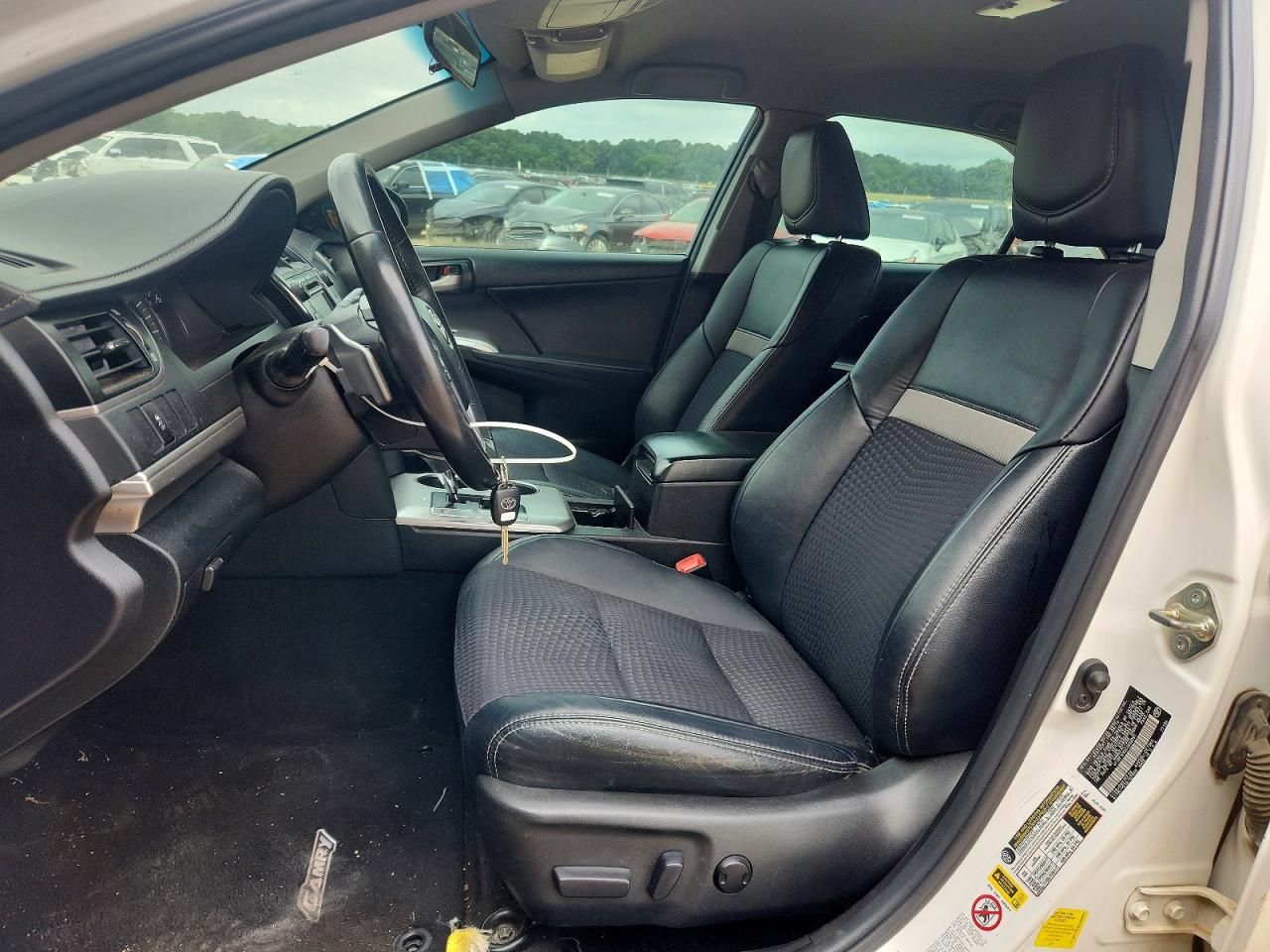 2014 Toyota Camry Se White vin: 4T1BF1FKXEU838991