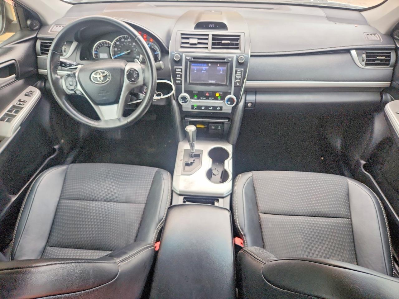 2014 Toyota Camry Se White vin: 4T1BF1FKXEU838991