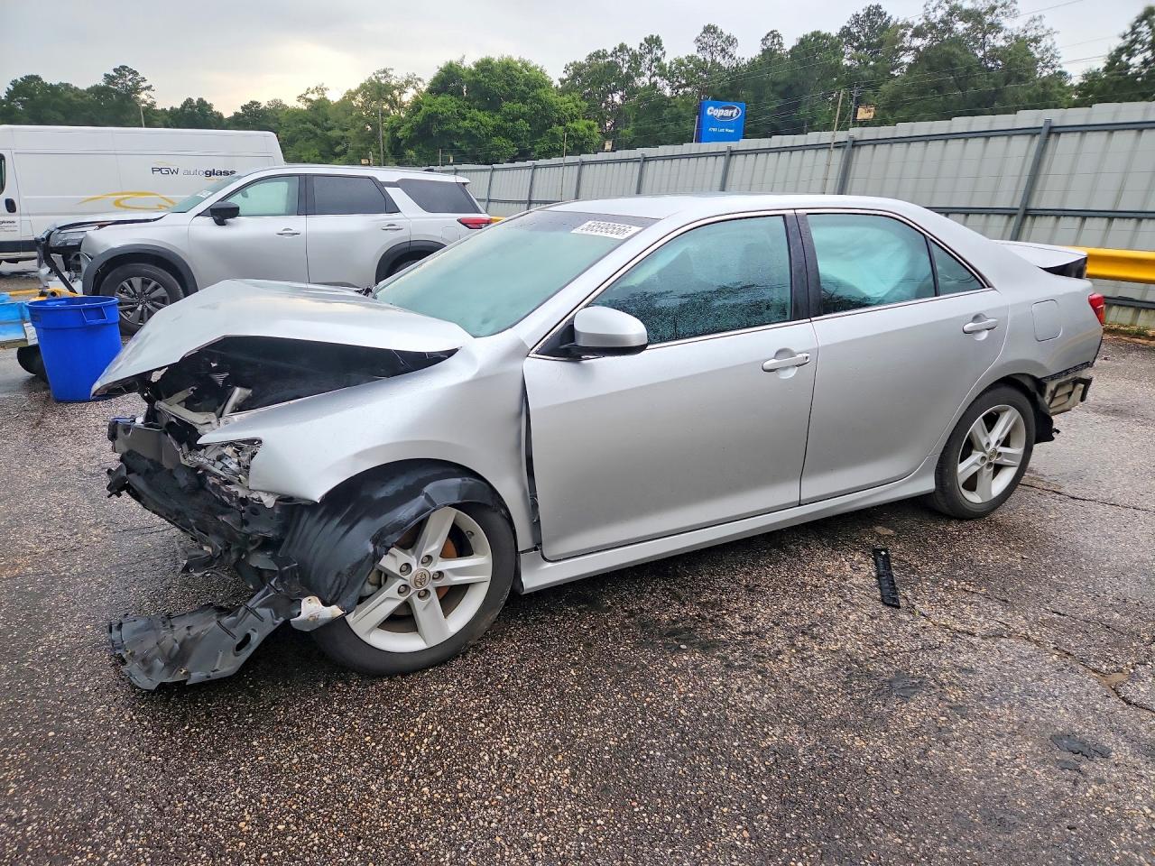 2014 Toyota Camry Silver vin: 4T1BF1FKXEU842457
