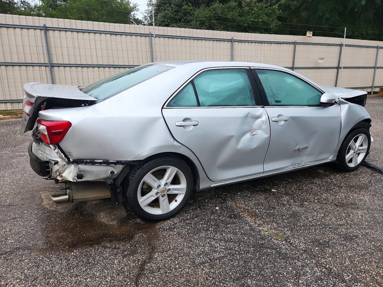 2014 Toyota Camry Серебряный vin: 4T1BF1FKXEU842457