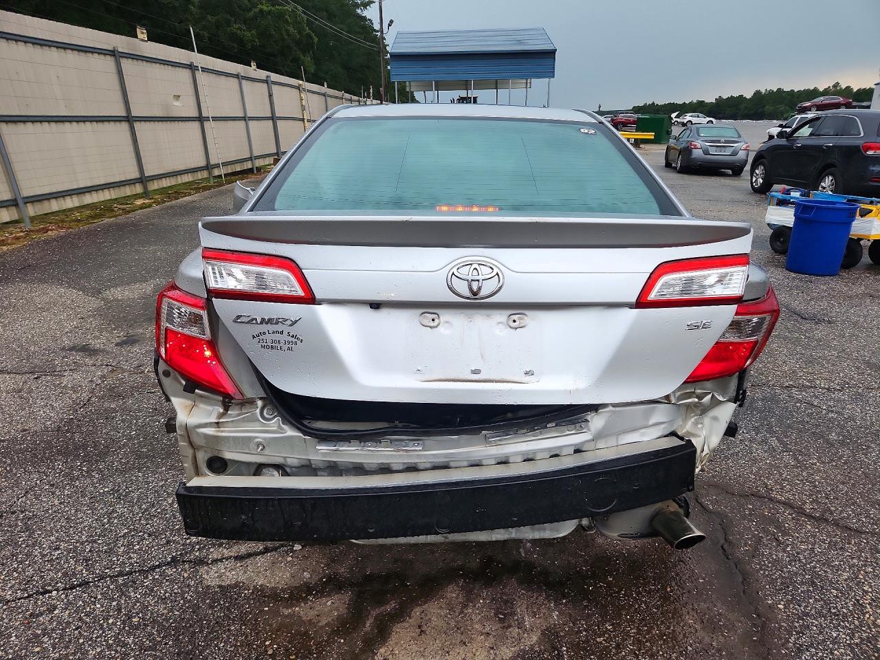 2014 Toyota Camry Серебряный vin: 4T1BF1FKXEU842457