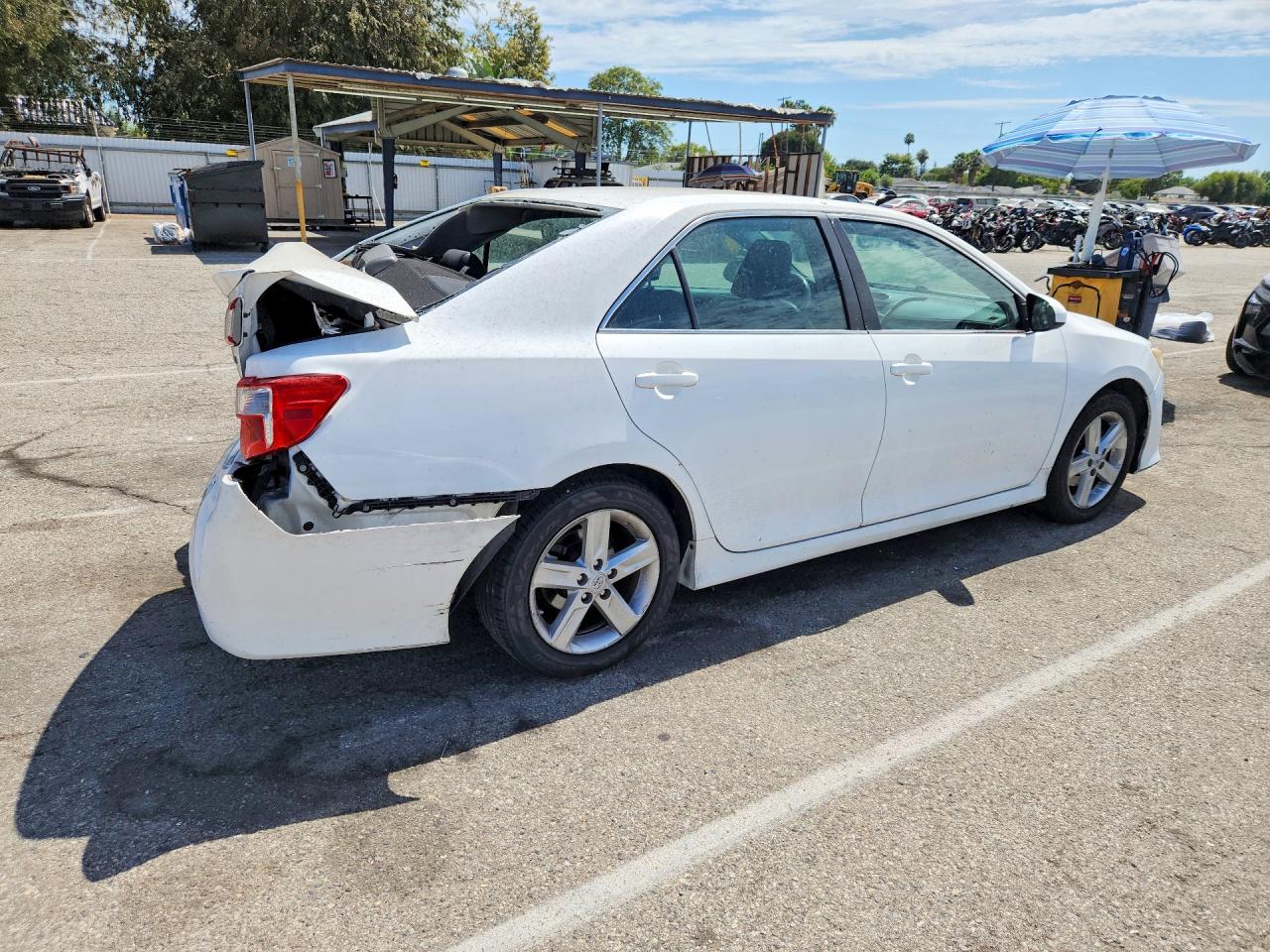 2014 Toyota Camry Se White vin: 4T1BF1FKXEU853037