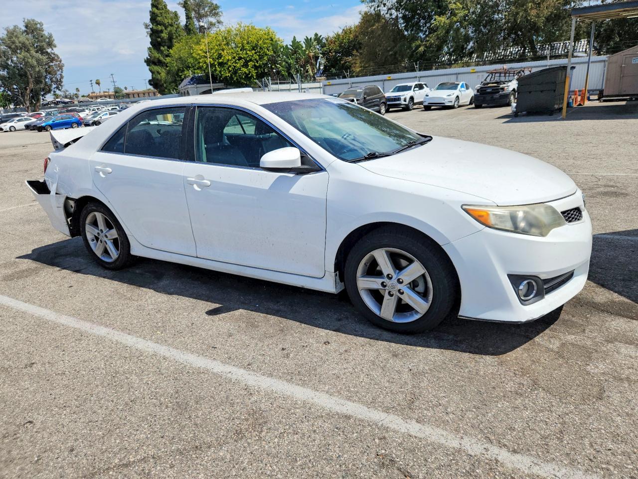 2014 Toyota Camry Se White vin: 4T1BF1FKXEU853037