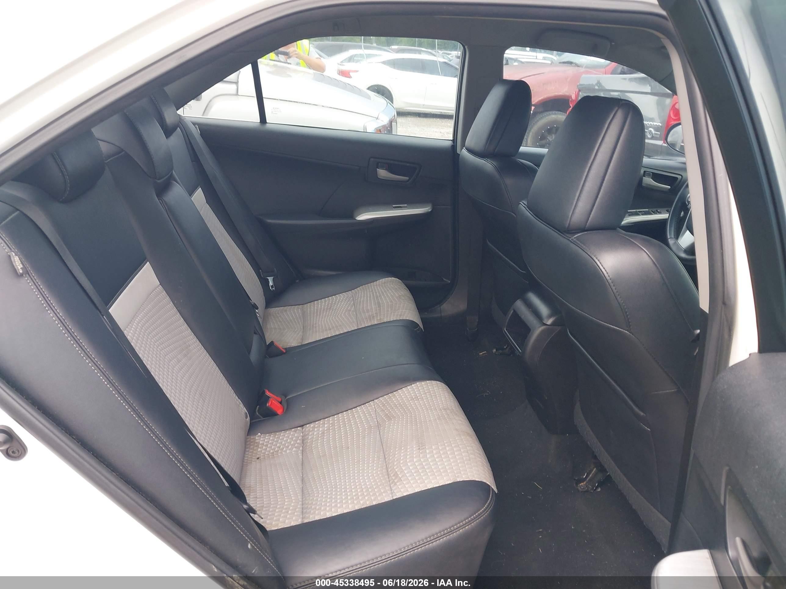 2014 Toyota Camry Se White vin: 4T1BF1FKXEU853622