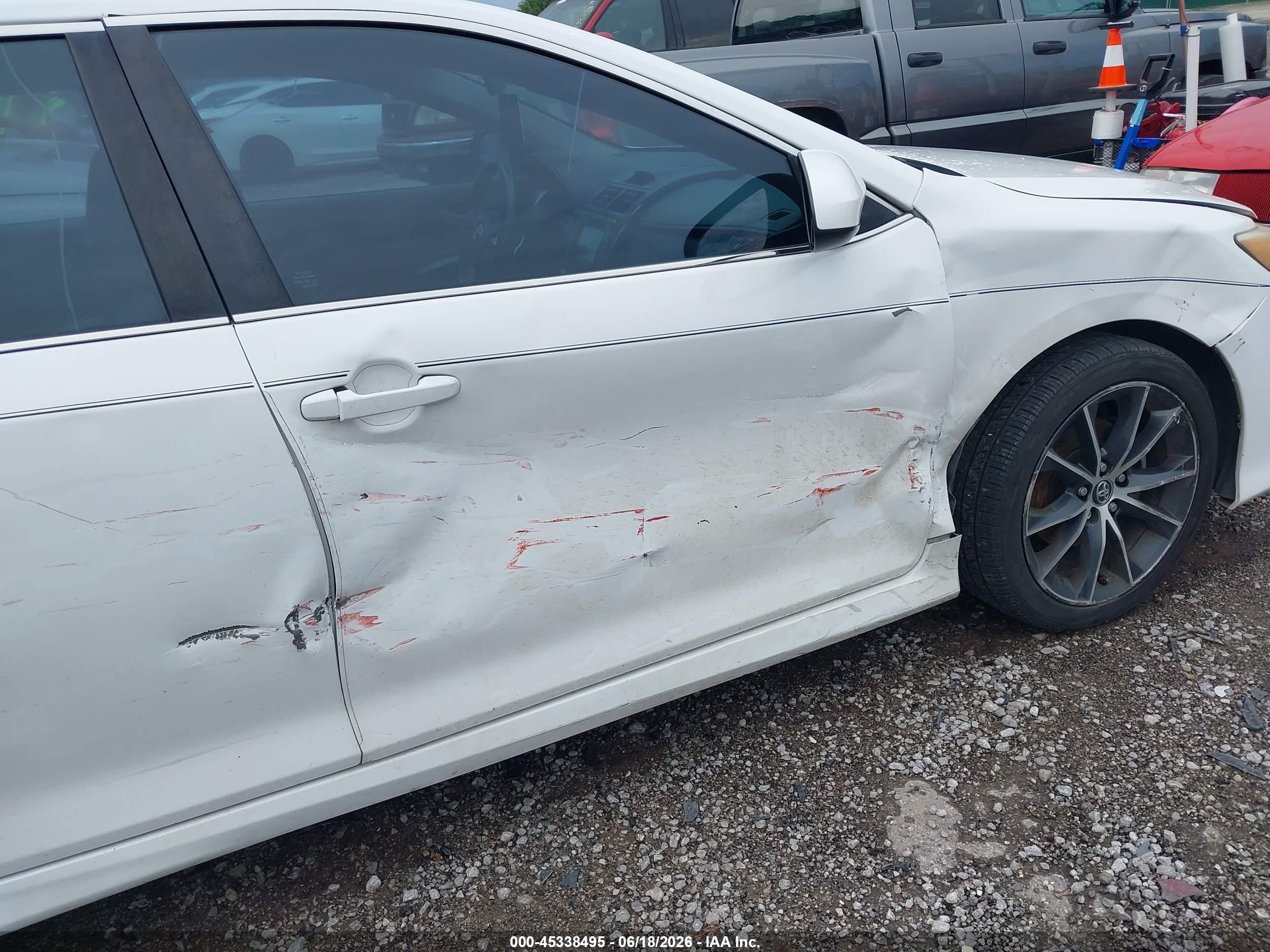 2014 Toyota Camry Se White vin: 4T1BF1FKXEU853622
