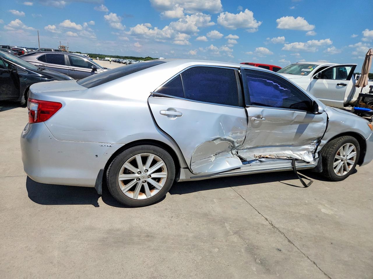 2014 Toyota Camry Xle Серебряный vin: 4T1BF1FKXEU856066