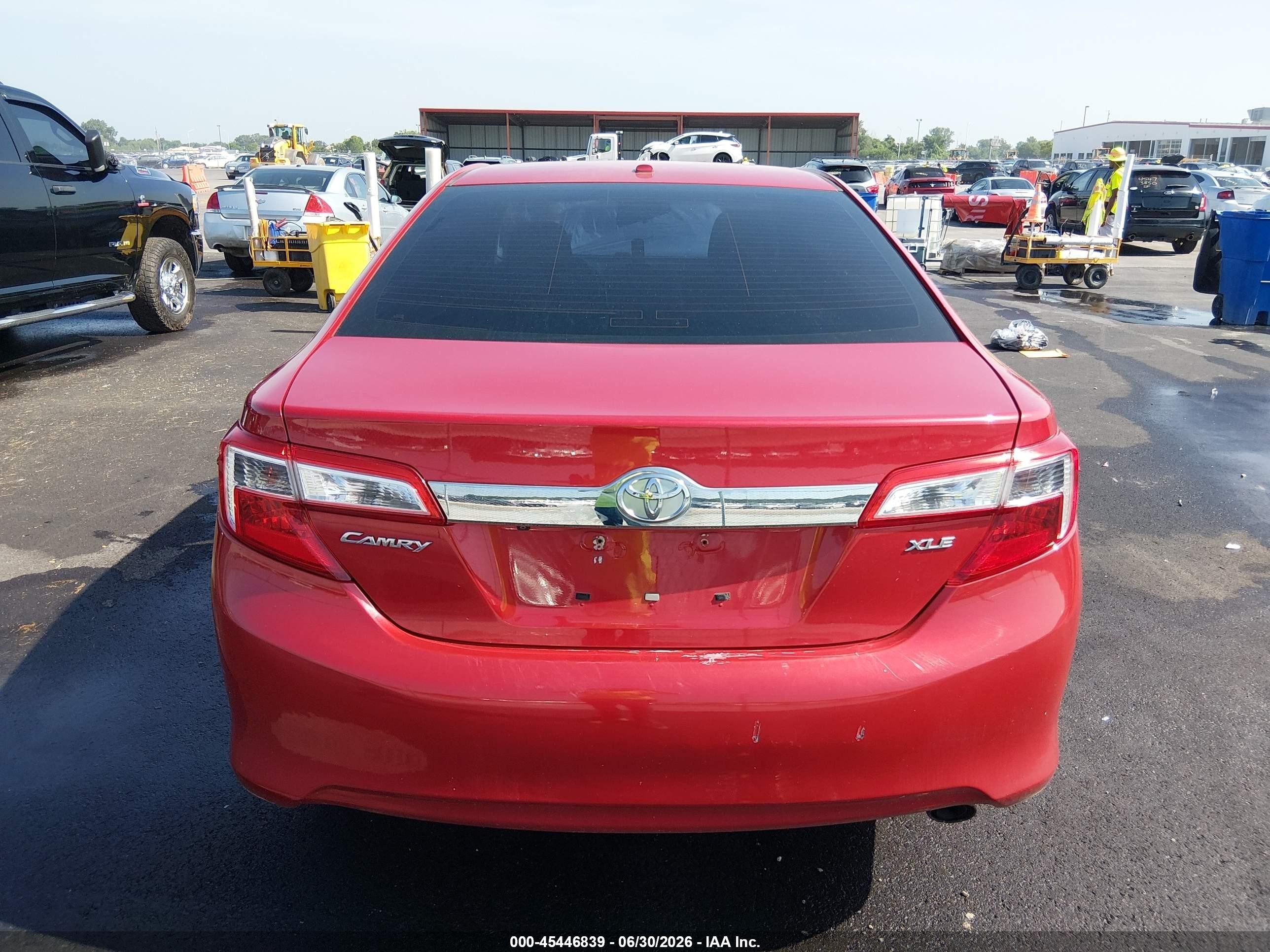 2014 Toyota Camry Xle Red vin: 4T1BF1FKXEU867021