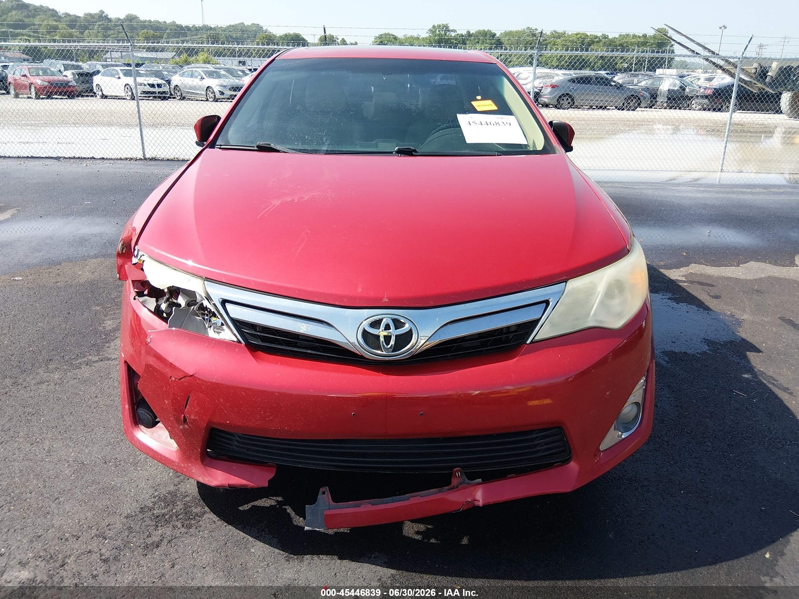 2014 Toyota Camry Xle Red vin: 4T1BF1FKXEU867021