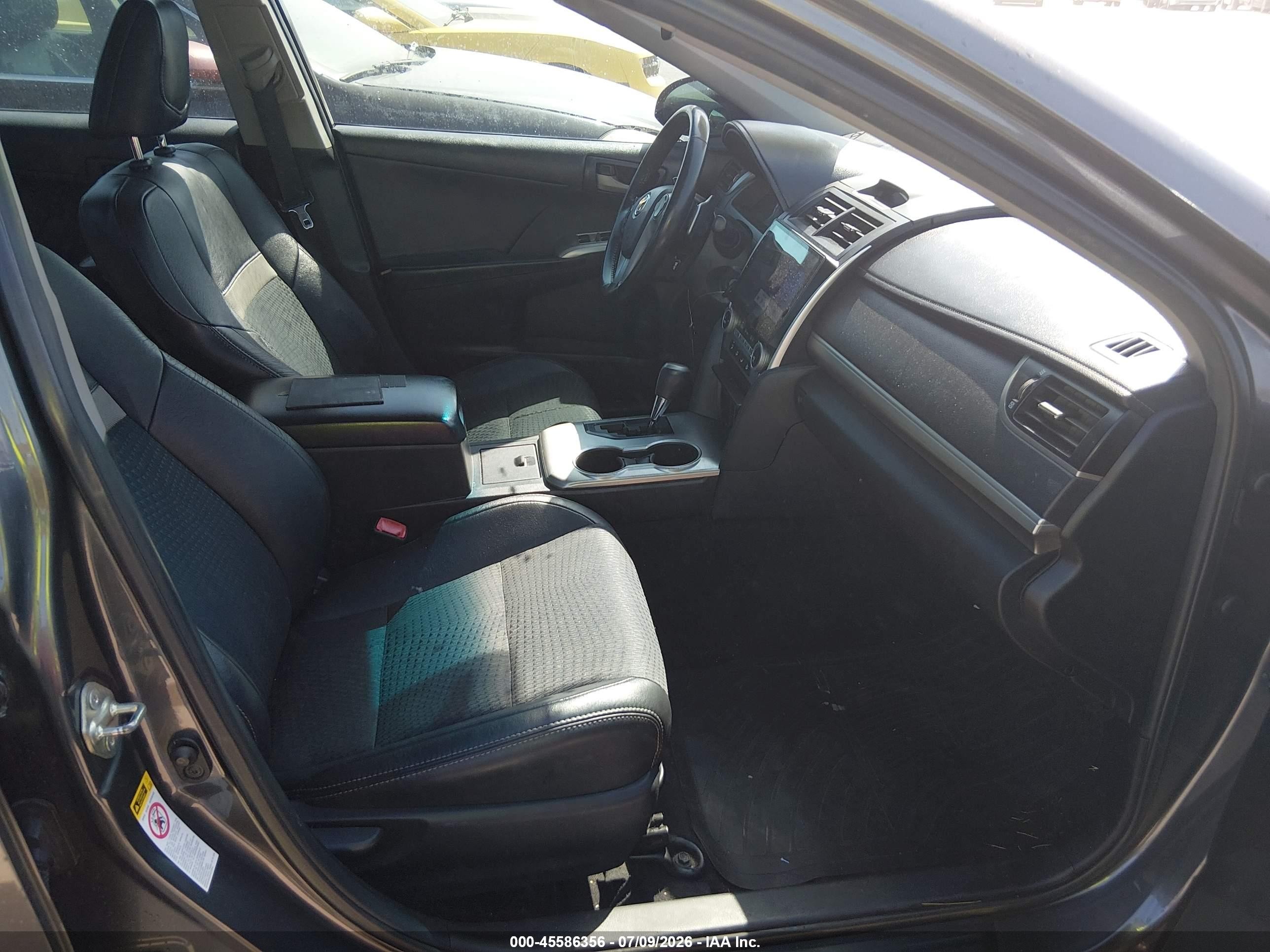 2014 Toyota Camry Se Gray vin: 4T1BF1FKXEU868279