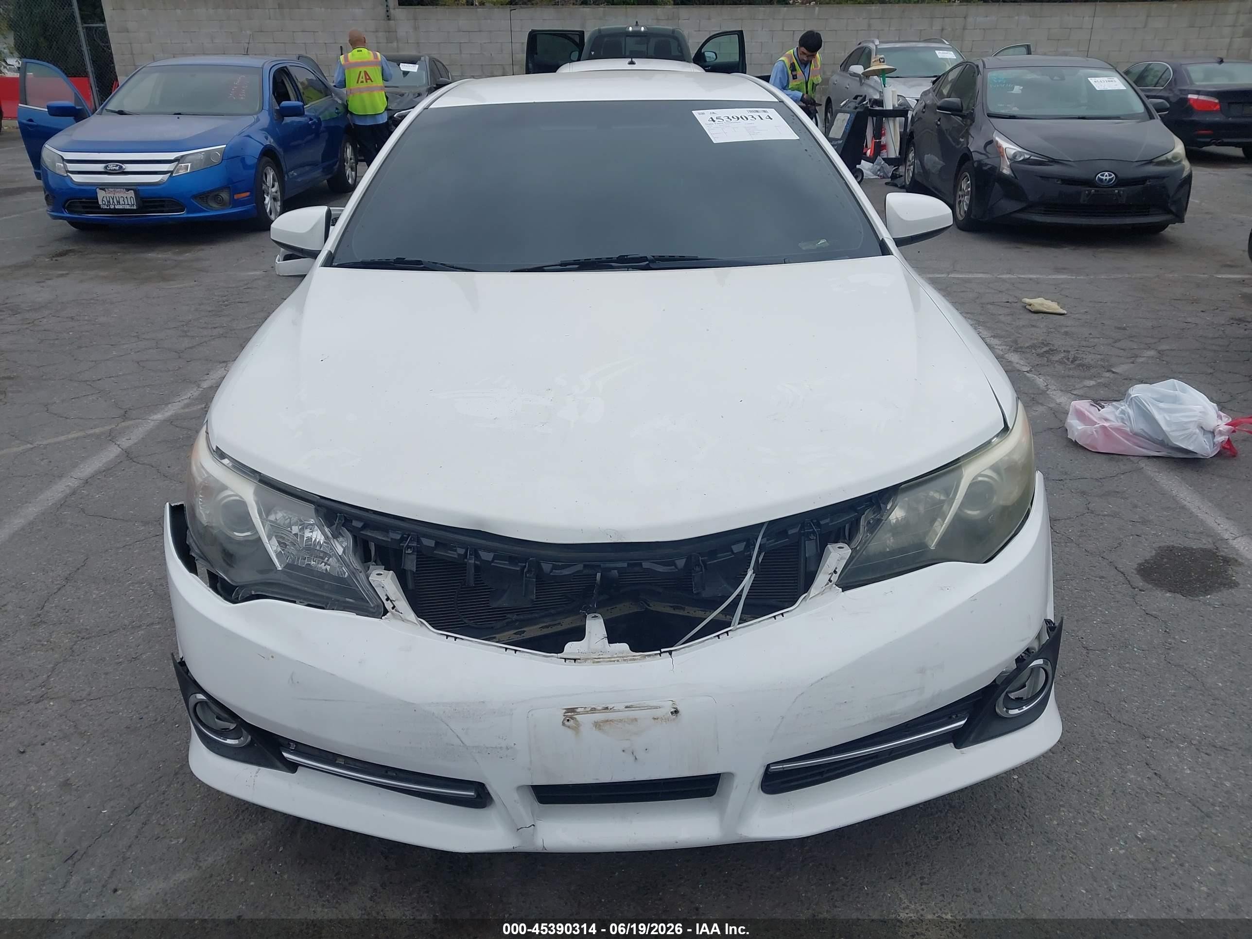 2014 Toyota Camry Se Белый vin: 4T1BF1FKXEU868637