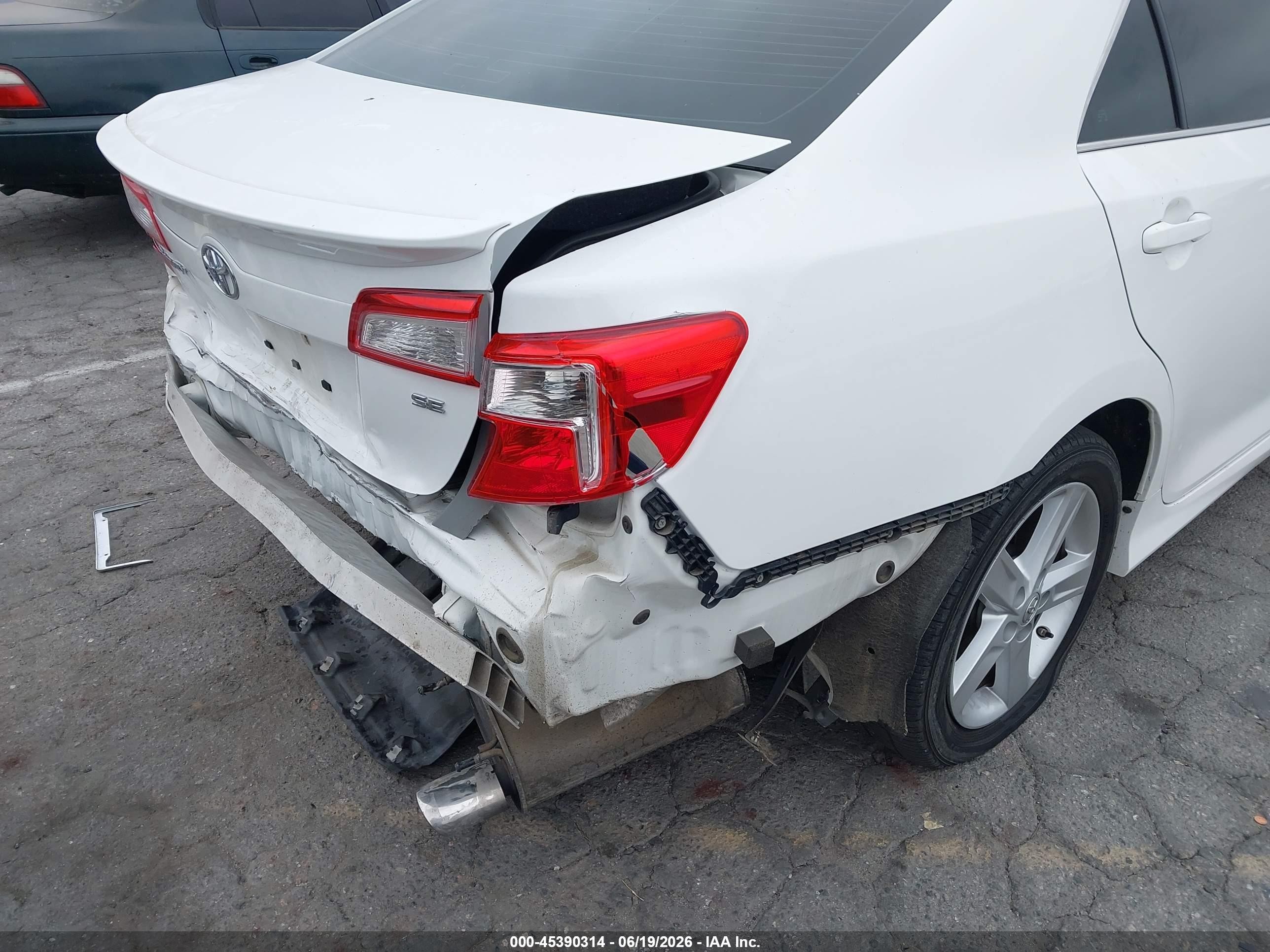 2014 Toyota Camry Se Белый vin: 4T1BF1FKXEU868637