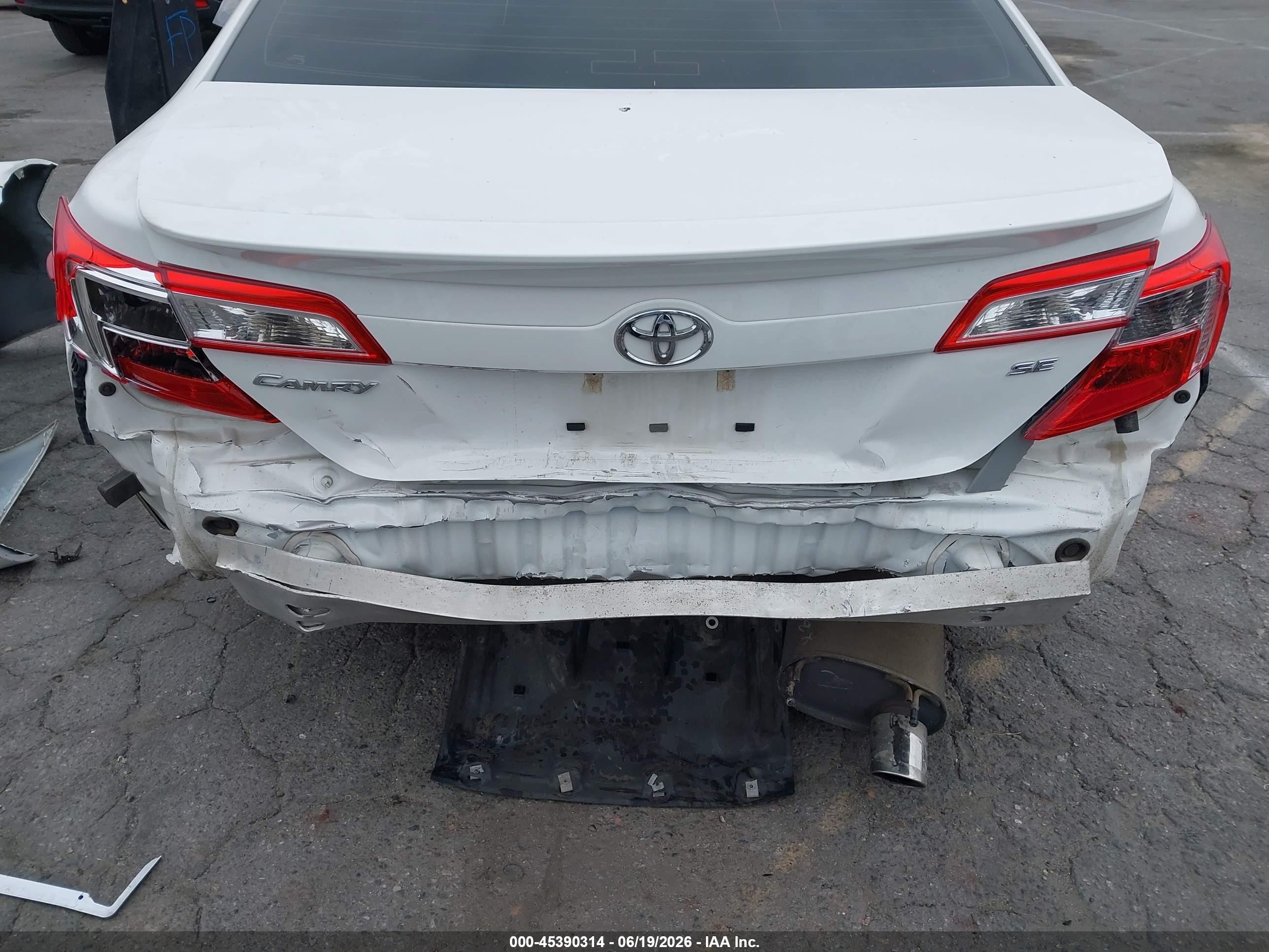 2014 Toyota Camry Se Белый vin: 4T1BF1FKXEU868637