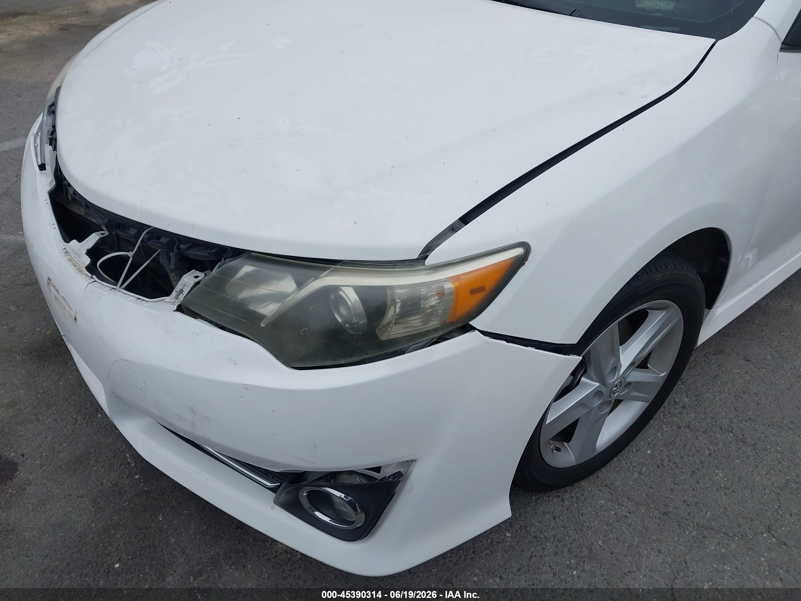 2014 Toyota Camry Se Белый vin: 4T1BF1FKXEU868637