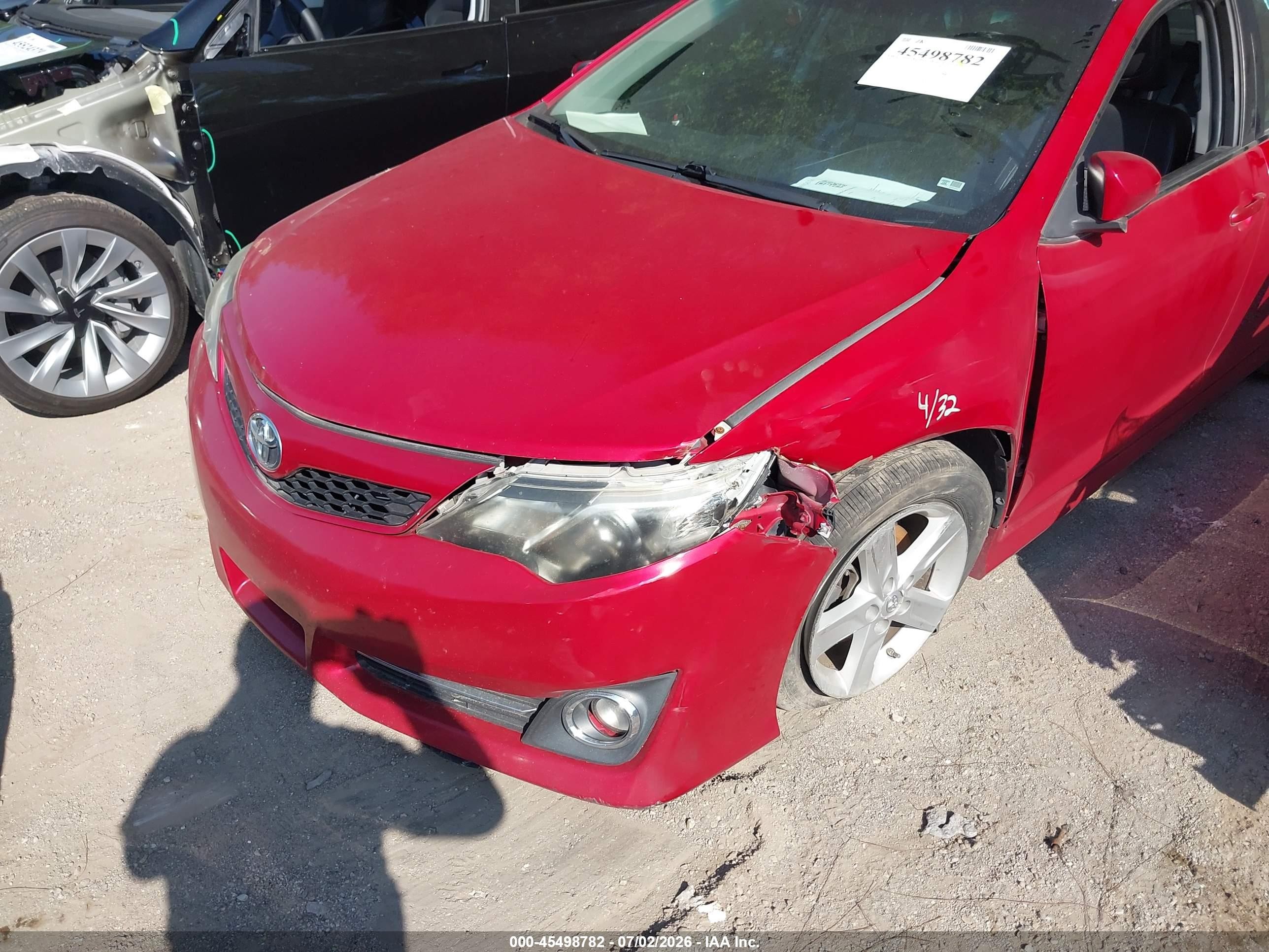 2014 Toyota Camry Se Red vin: 4T1BF1FKXEU871196