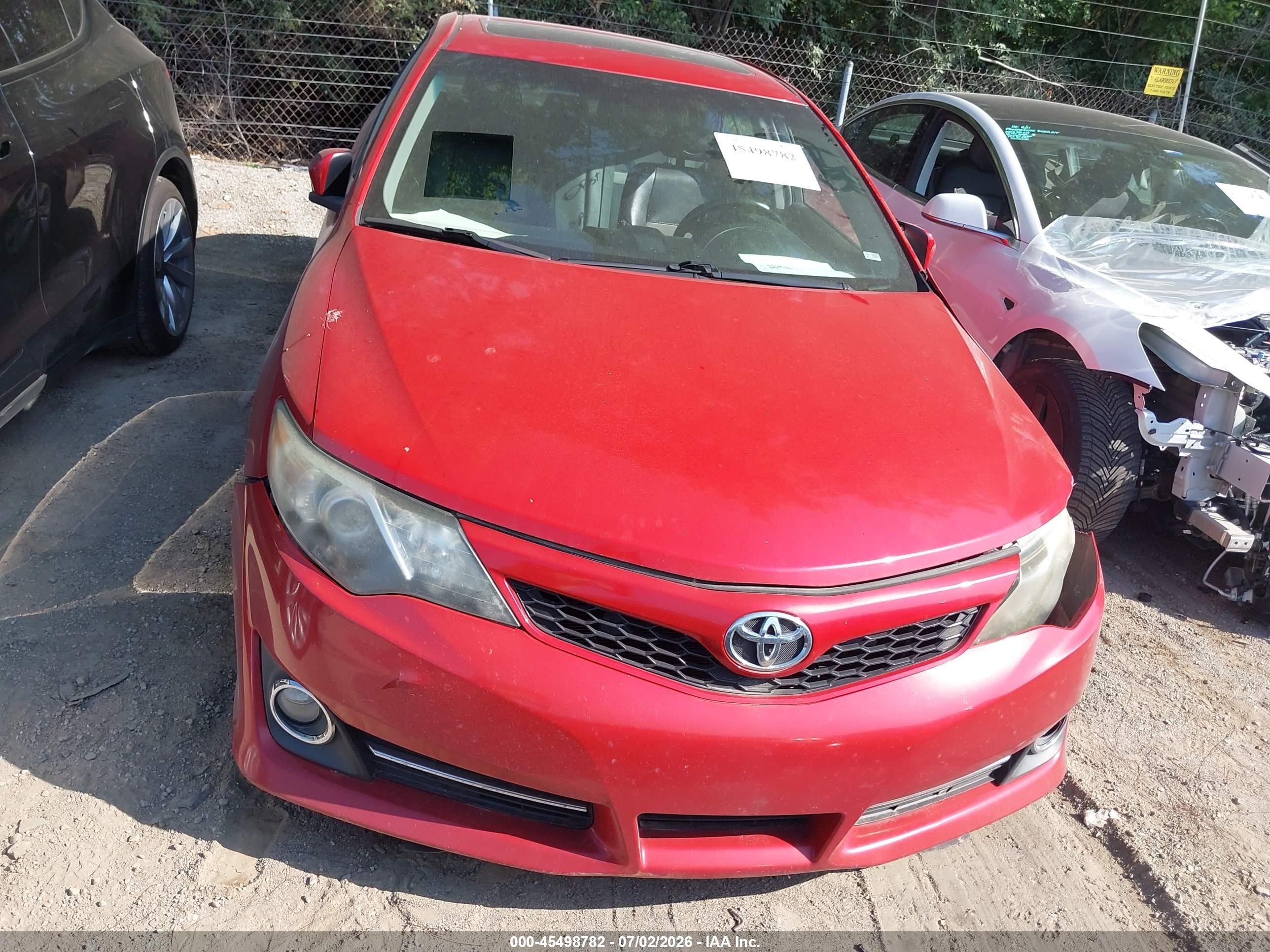 2014 Toyota Camry Se Red vin: 4T1BF1FKXEU871196