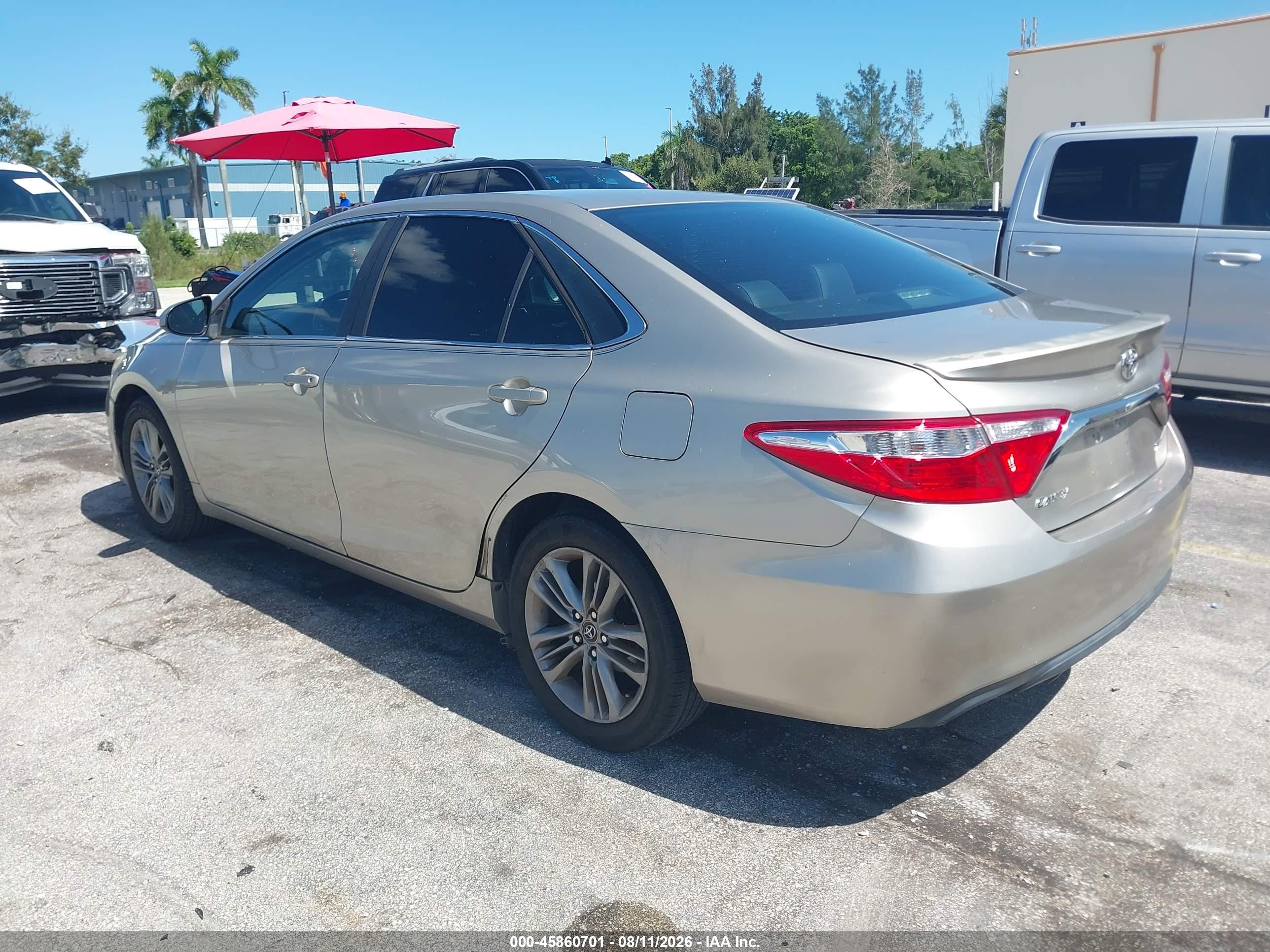 2015 Toyota Camry Se Gold vin: 4T1BF1FKXFU013308
