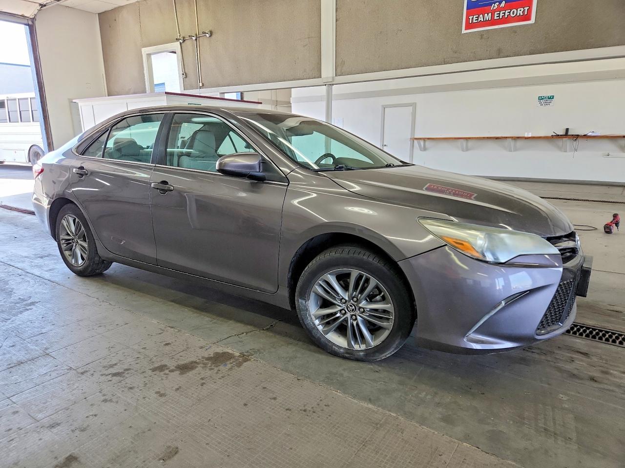 2015 Toyota Camry Se Gray vin: 4T1BF1FKXFU024406