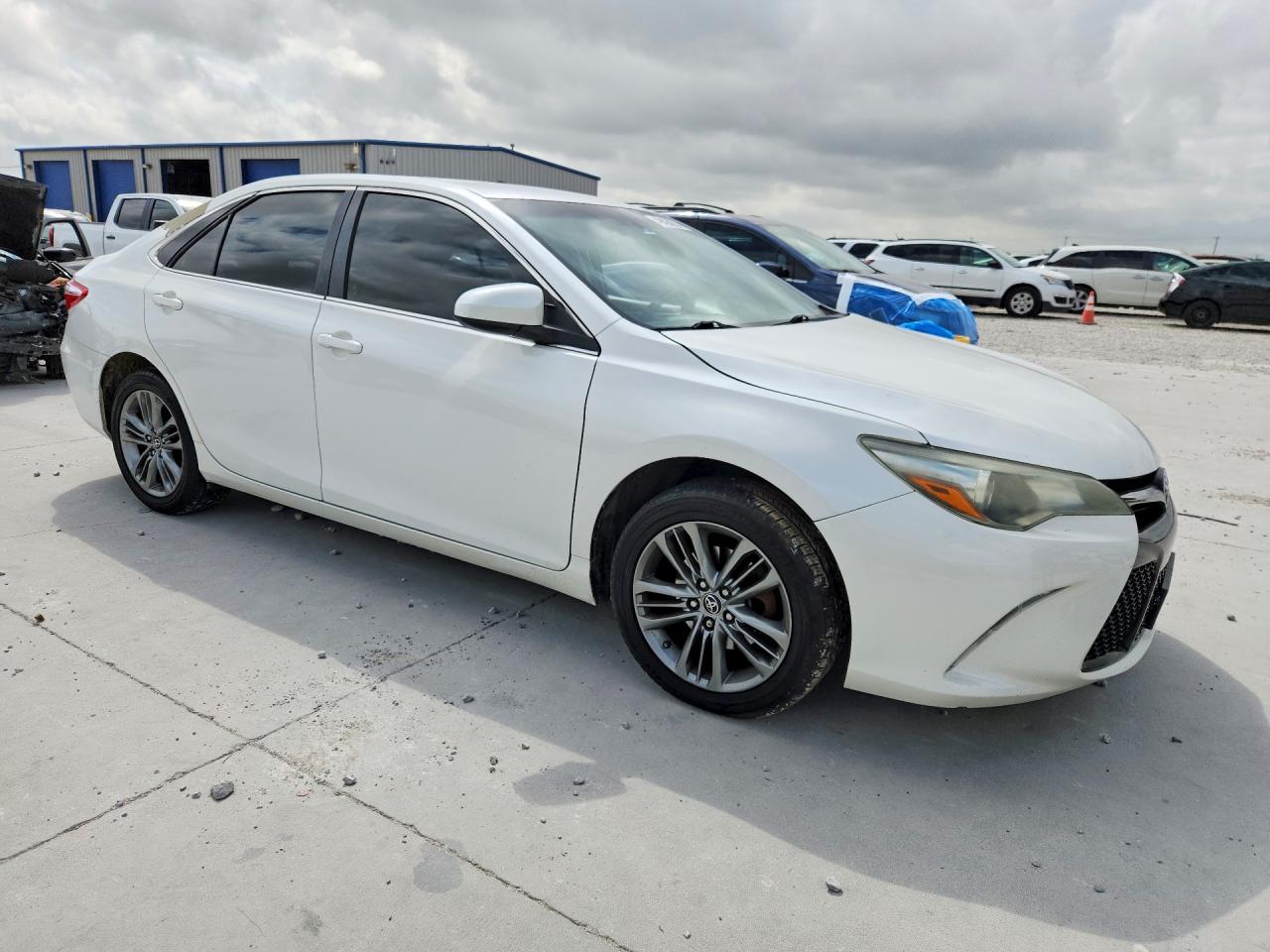 2015 Toyota Camry Se White vin: 4T1BF1FKXFU024437