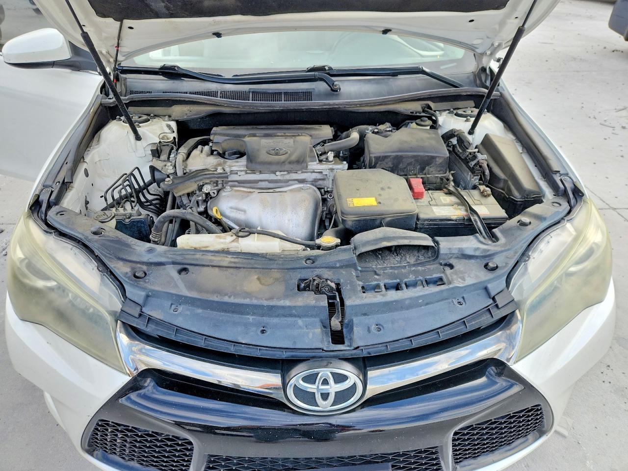 2015 Toyota Camry Se White vin: 4T1BF1FKXFU024437