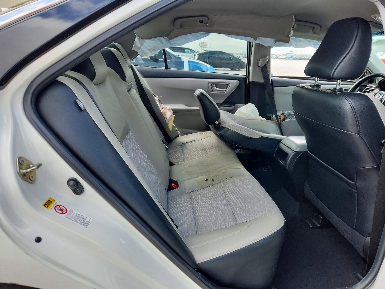2015 Toyota Camry Se White vin: 4T1BF1FKXFU024437