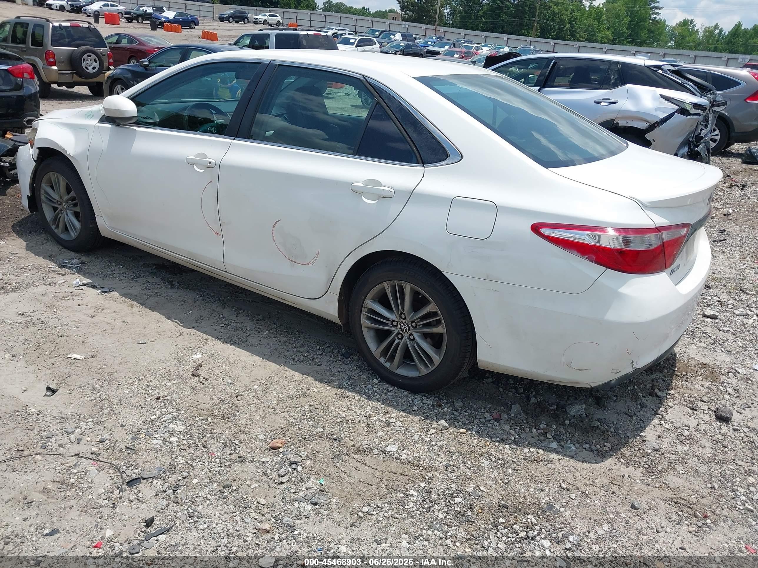 2015 Toyota Camry Se White vin: 4T1BF1FKXFU031789
