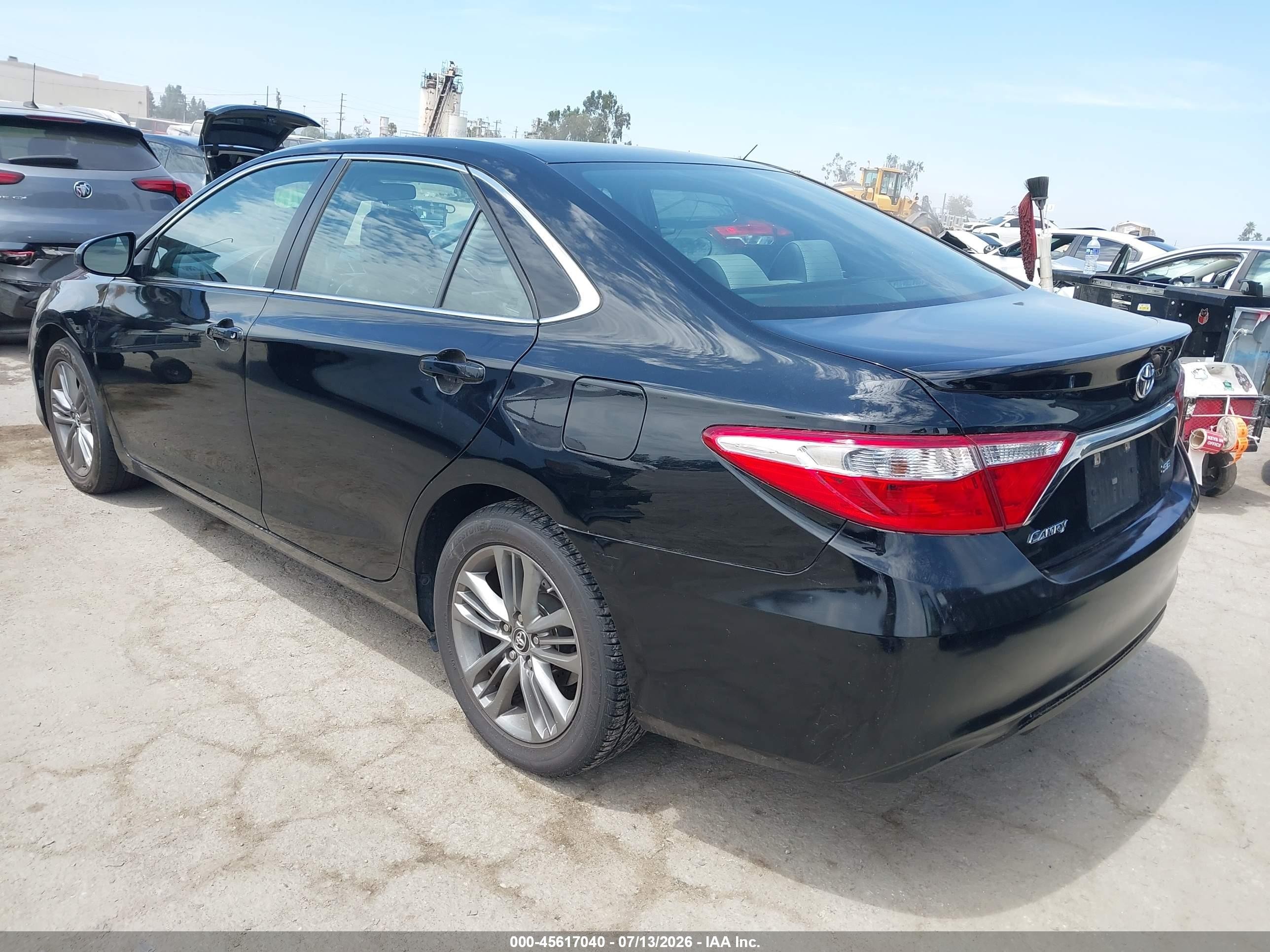 2015 Toyota Camry Se Черный vin: 4T1BF1FKXFU033672