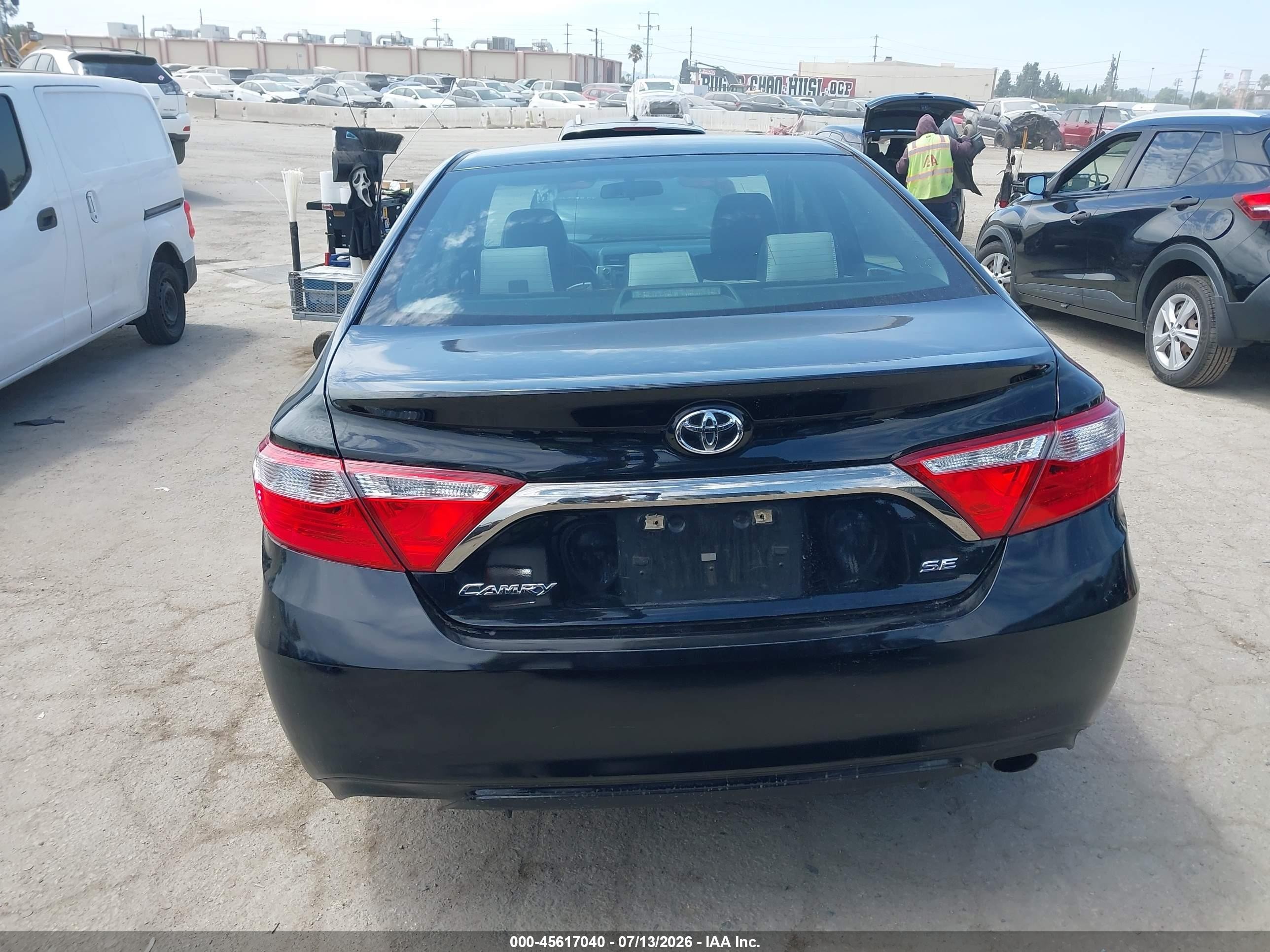 2015 Toyota Camry Se Черный vin: 4T1BF1FKXFU033672