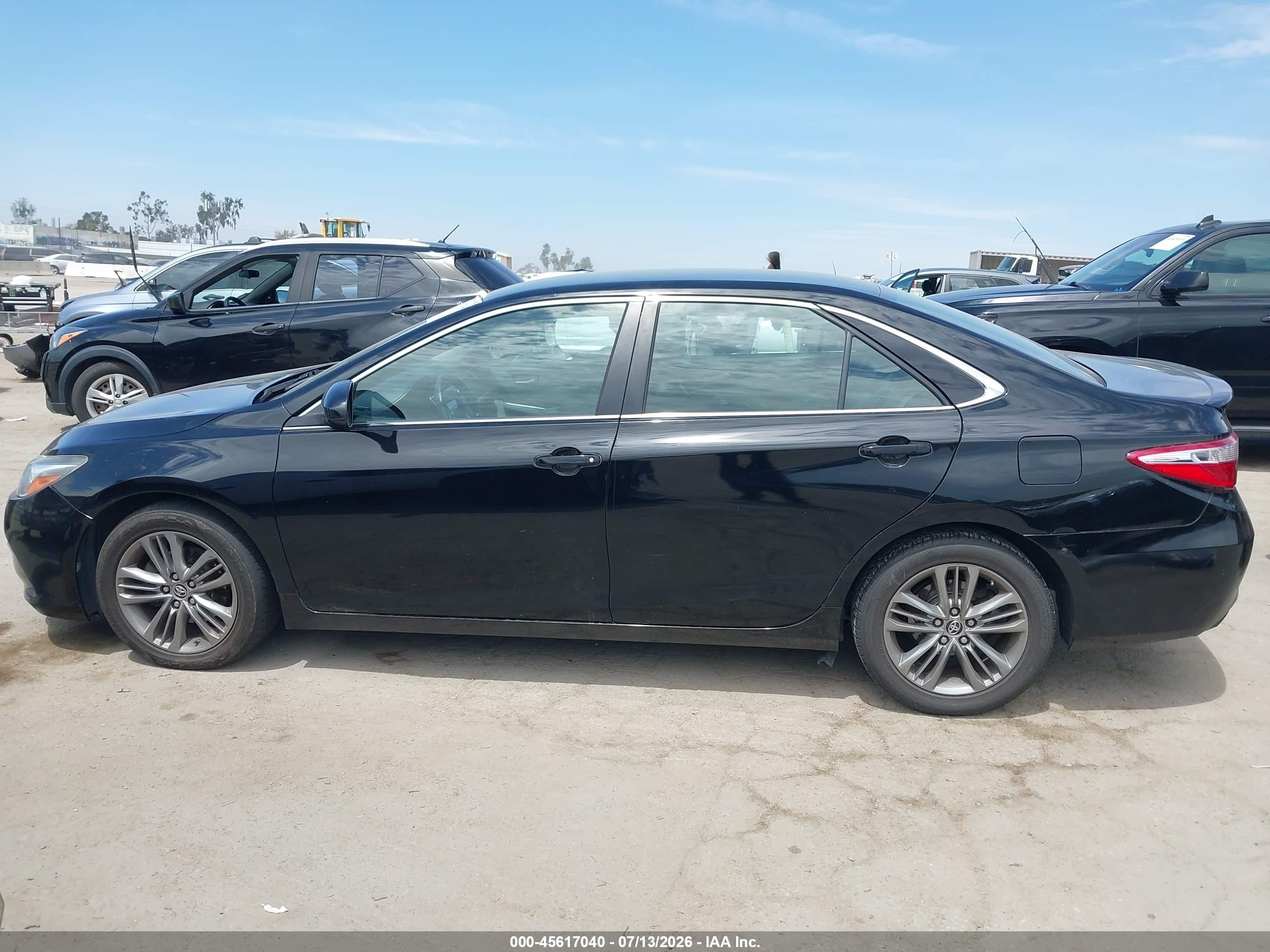 2015 Toyota Camry Se Черный vin: 4T1BF1FKXFU033672