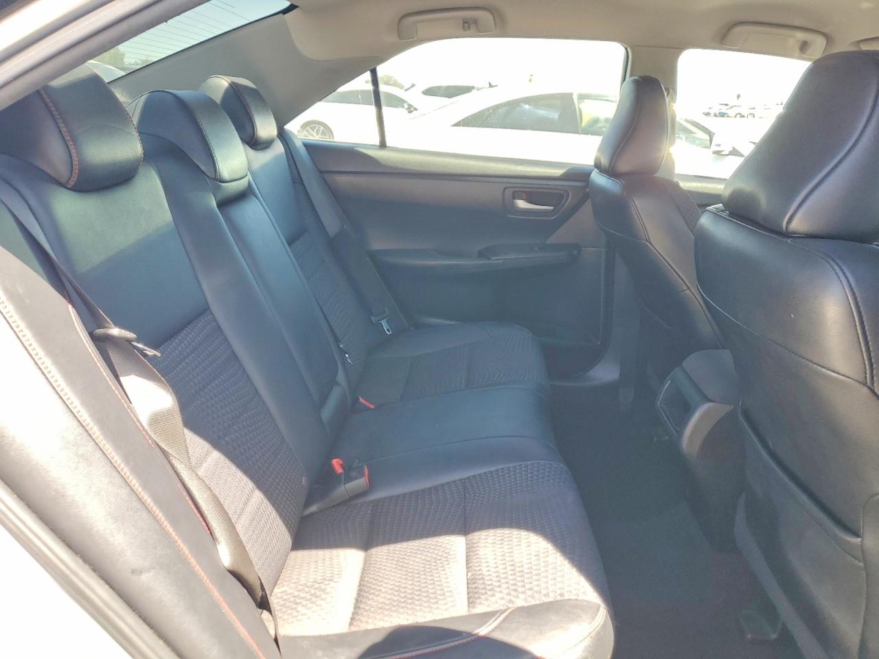 2015 Toyota Camry Se Silver vin: 4T1BF1FKXFU049564