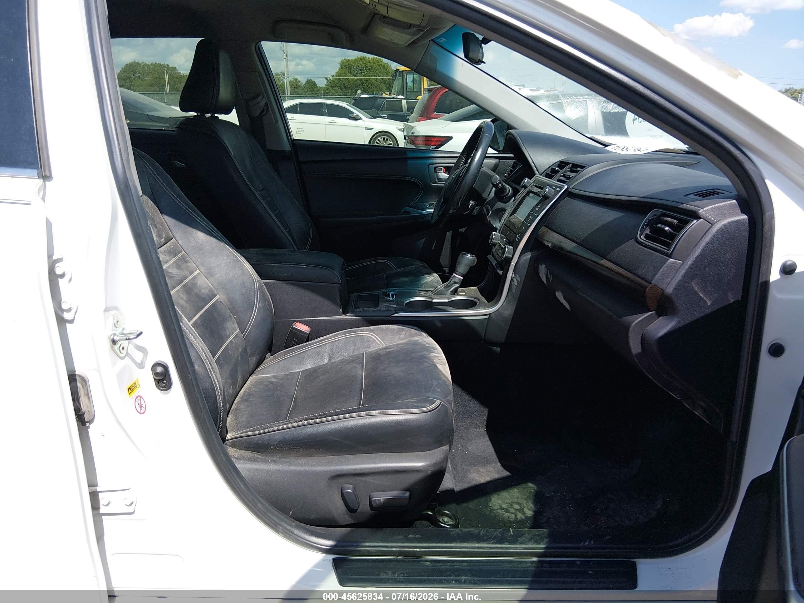 2015 Toyota Camry Xle Белый vin: 4T1BF1FKXFU072469