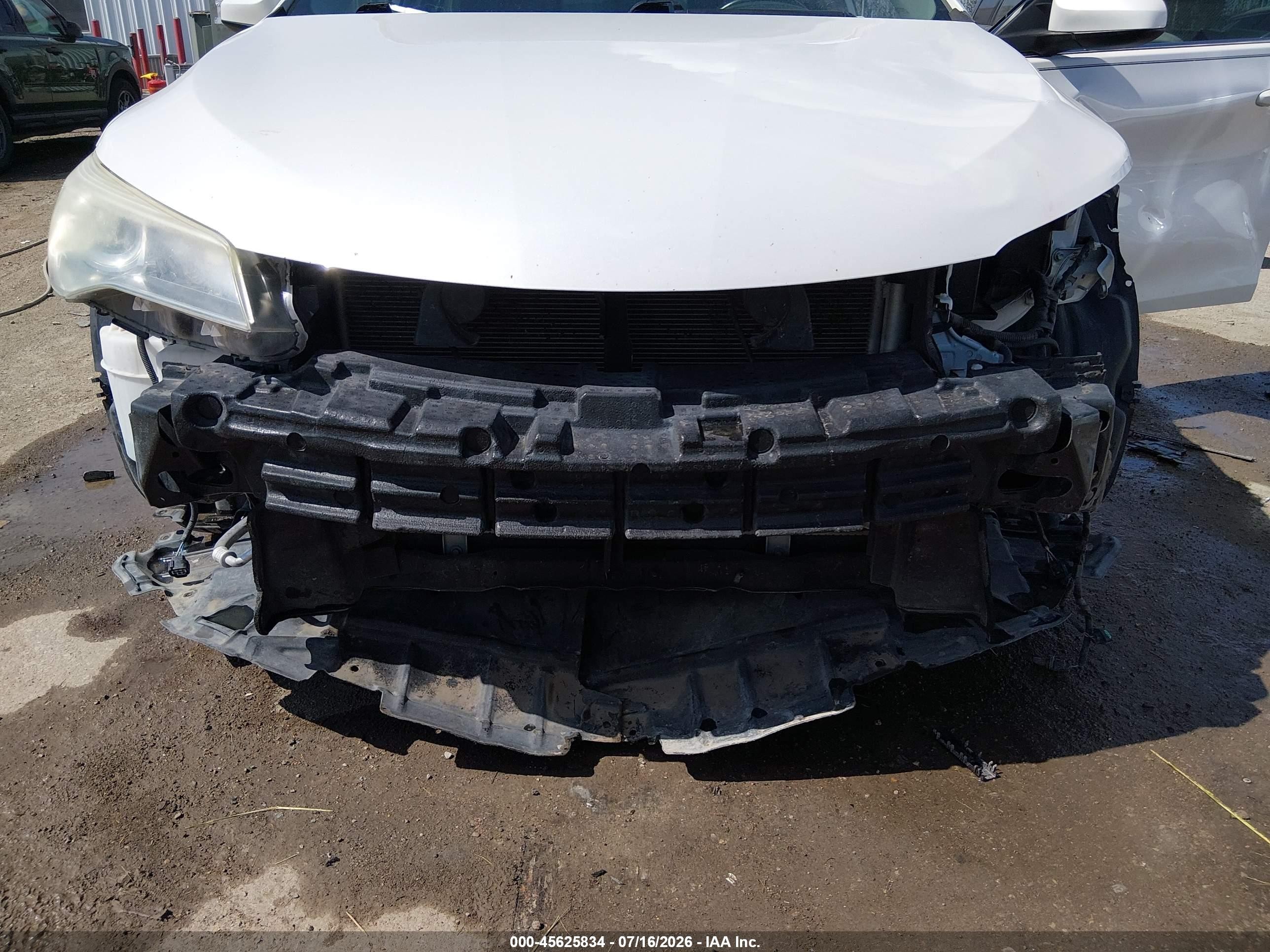 2015 Toyota Camry Xle Белый vin: 4T1BF1FKXFU072469