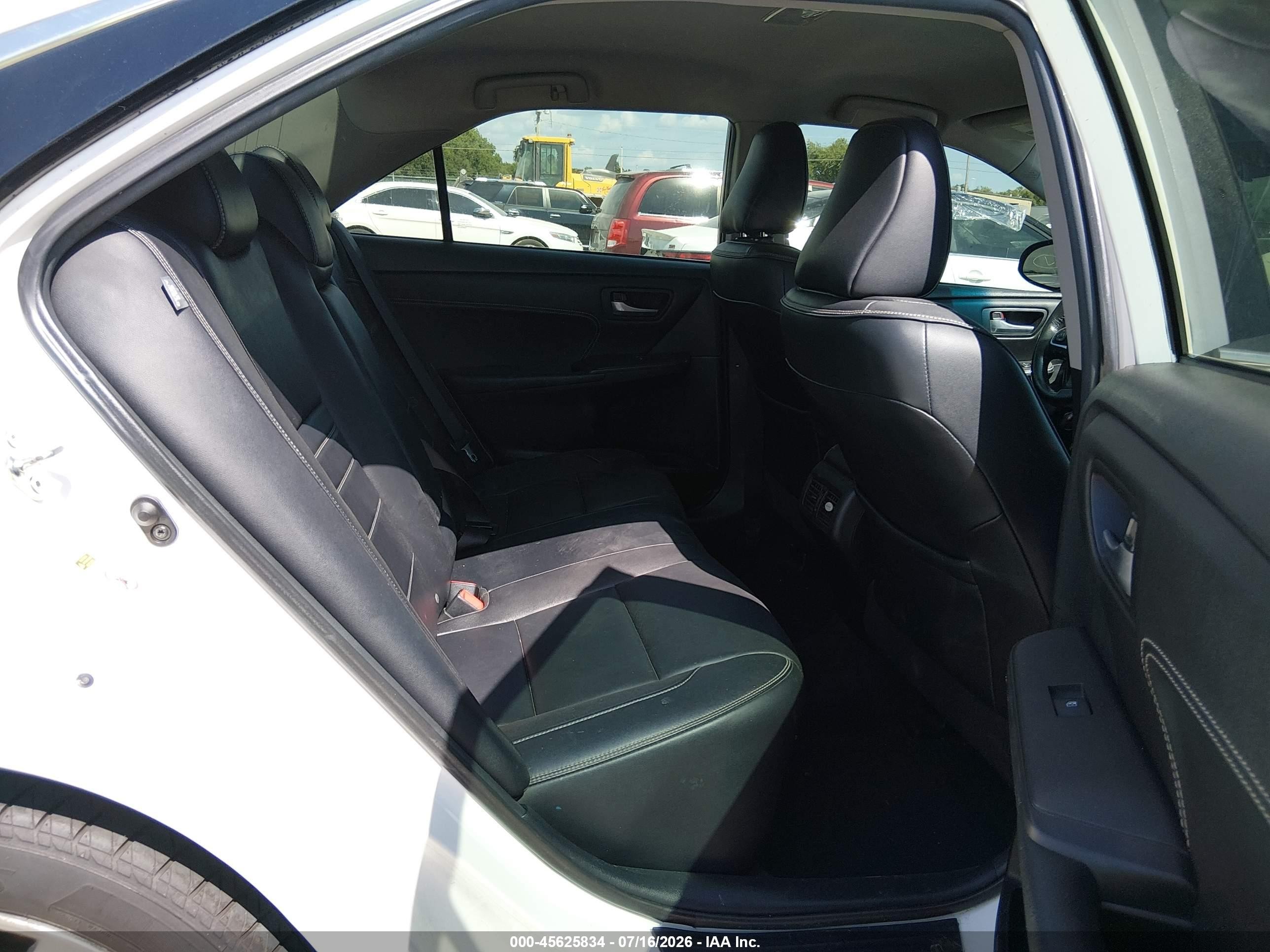 2015 Toyota Camry Xle Белый vin: 4T1BF1FKXFU072469