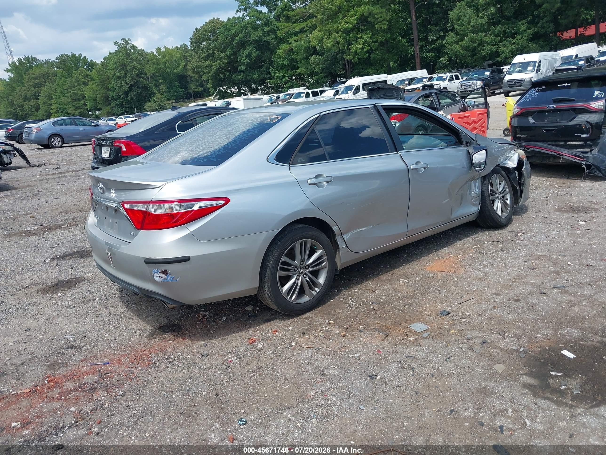 2015 Toyota Camry Se Silver vin: 4T1BF1FKXFU079681