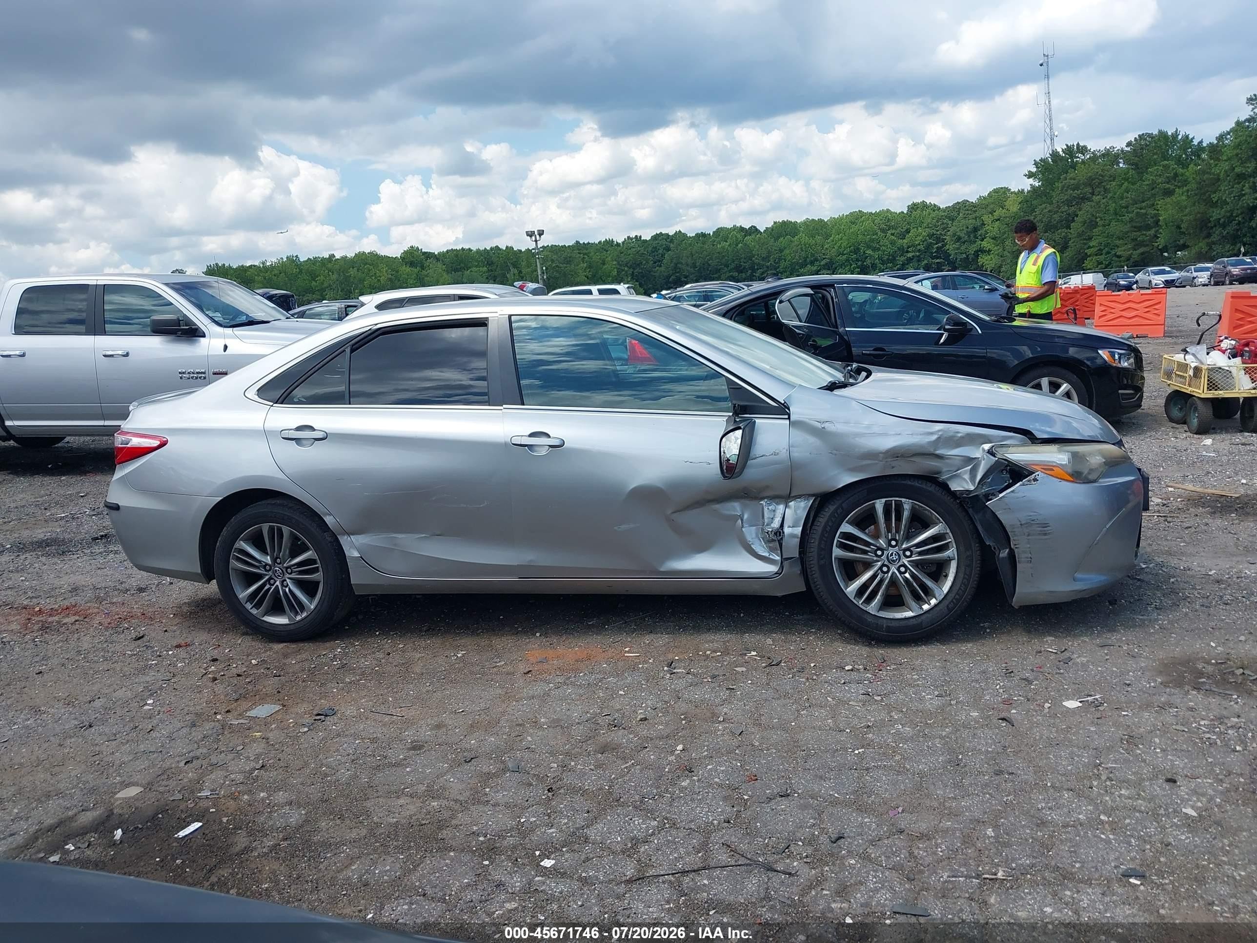 2015 Toyota Camry Se Silver vin: 4T1BF1FKXFU079681