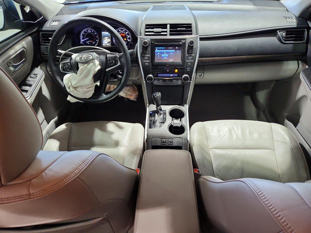 2015 Toyota Camry Xle White vin: 4T1BF1FKXFU083469