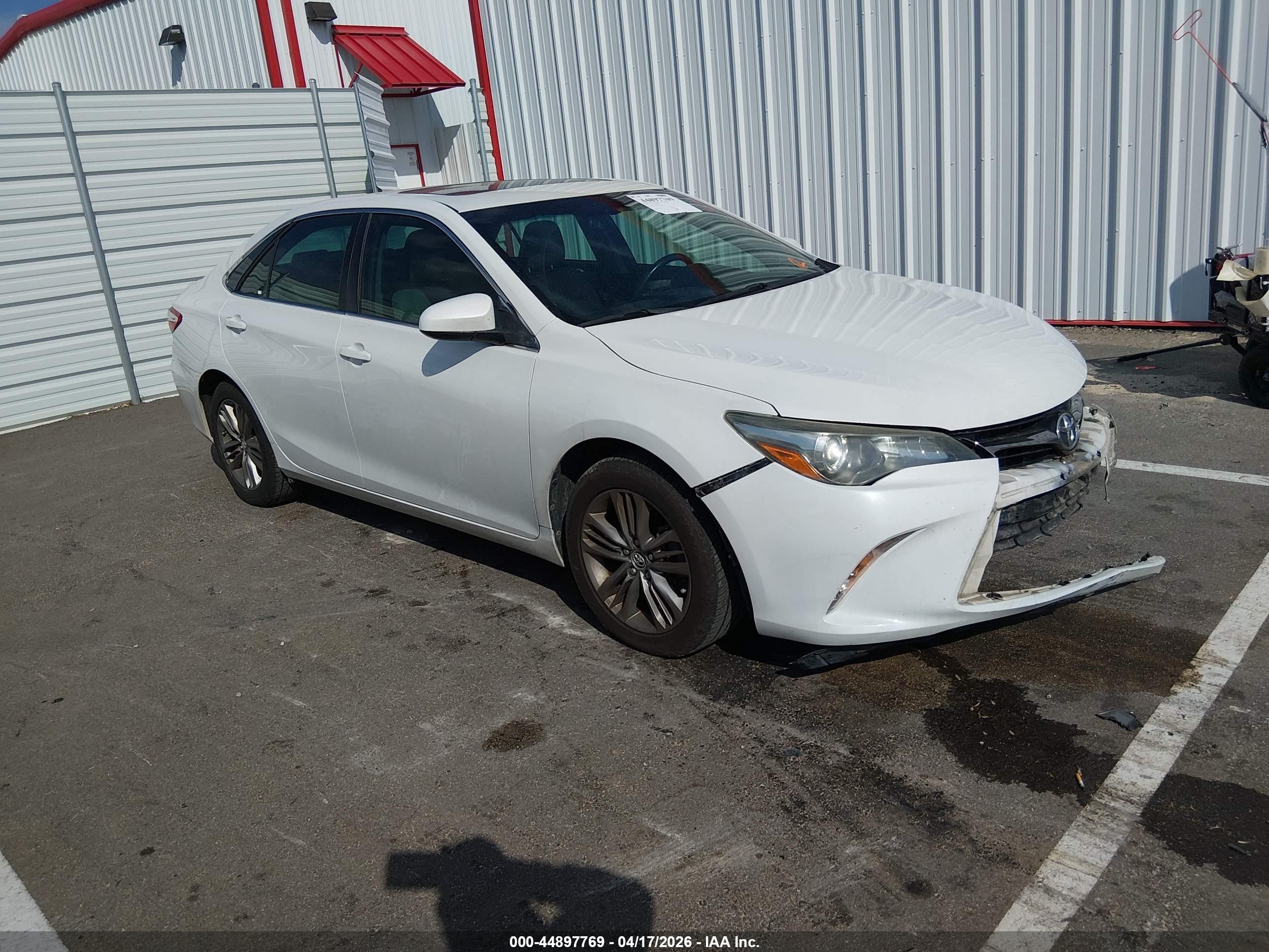 2015 Toyota Camry Se White vin: 4T1BF1FKXFU087098