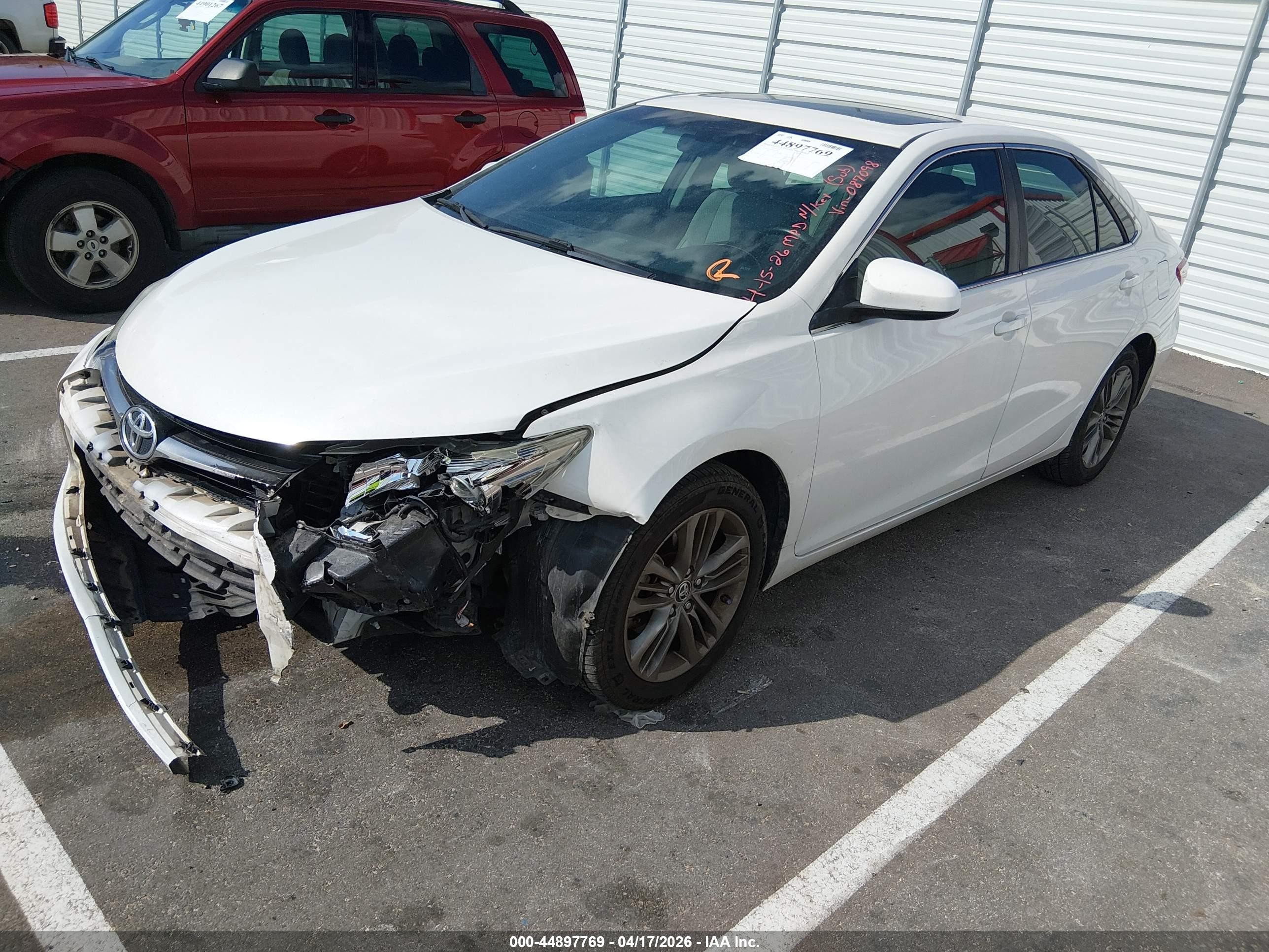2015 Toyota Camry Se White vin: 4T1BF1FKXFU087098